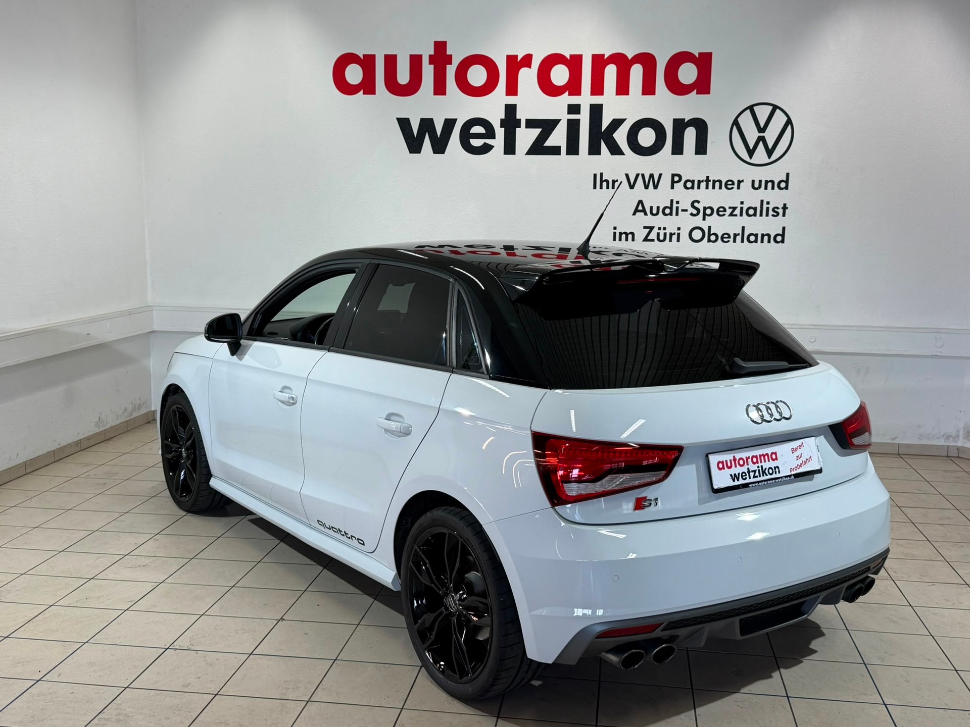 AUDI S1 Sportback 2.0 TFSI Sport quattro-showroom-element-2