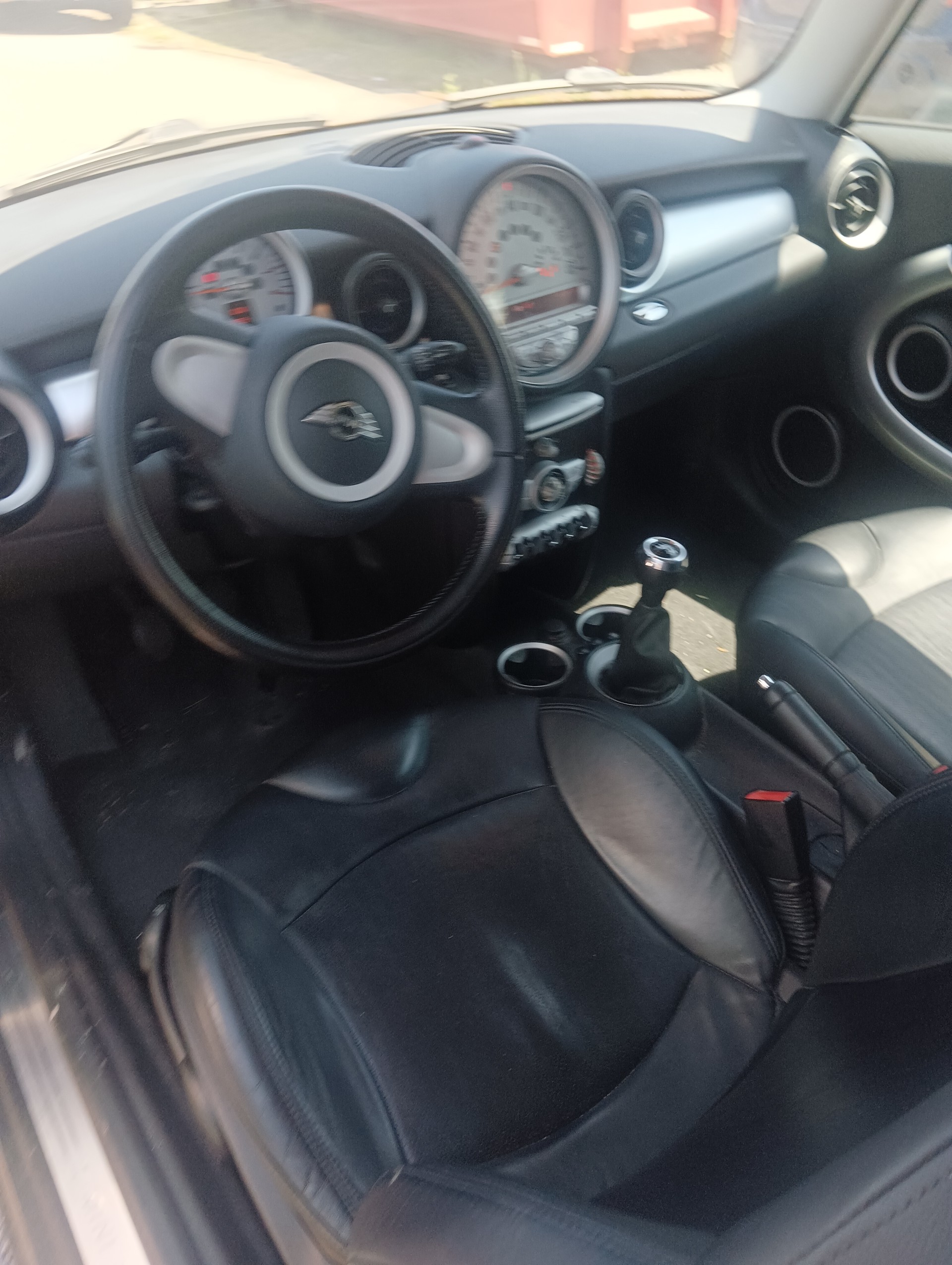 MINI One-image-5