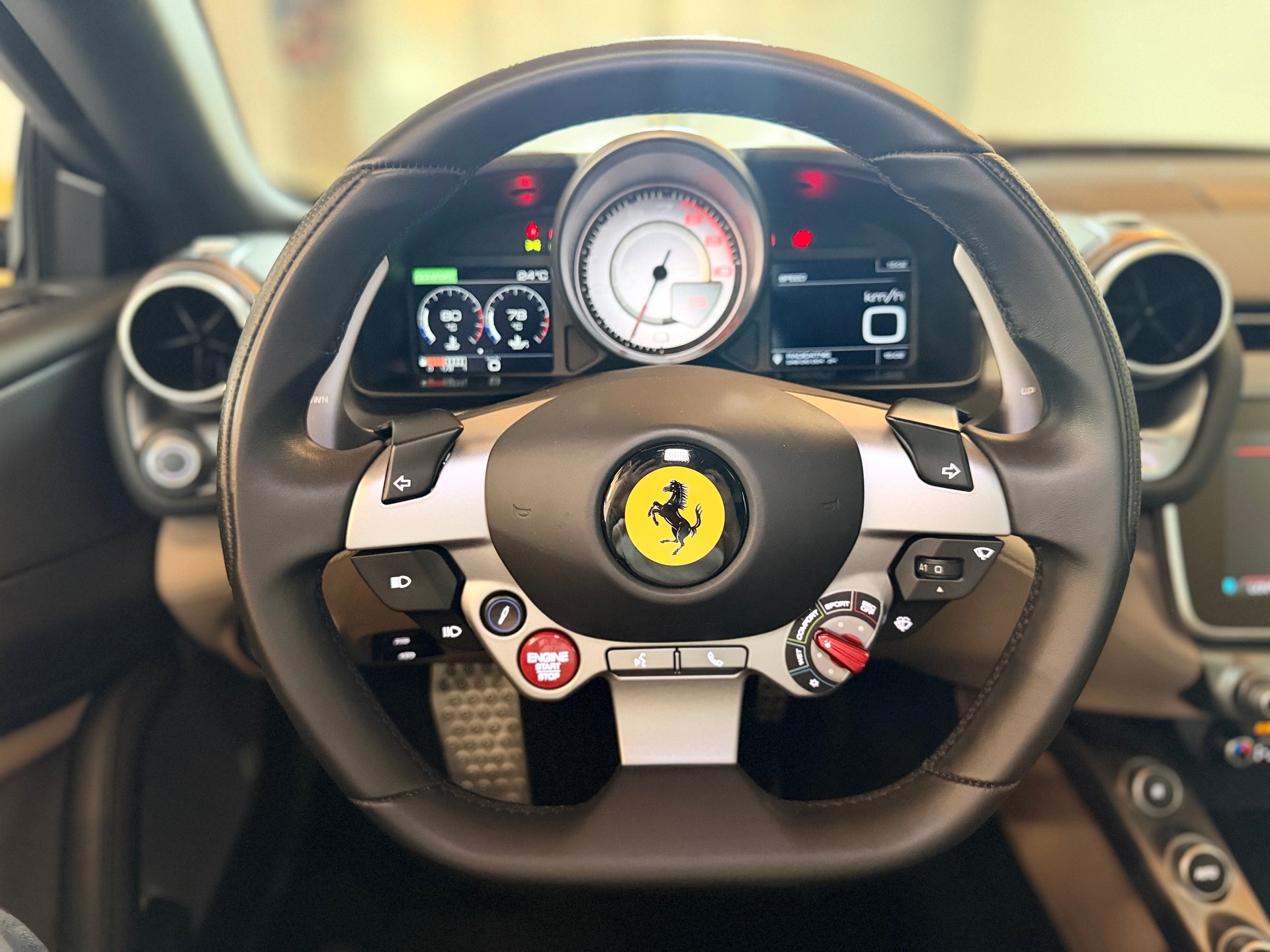 FERRARI GTC 4 Lusso T-image-18