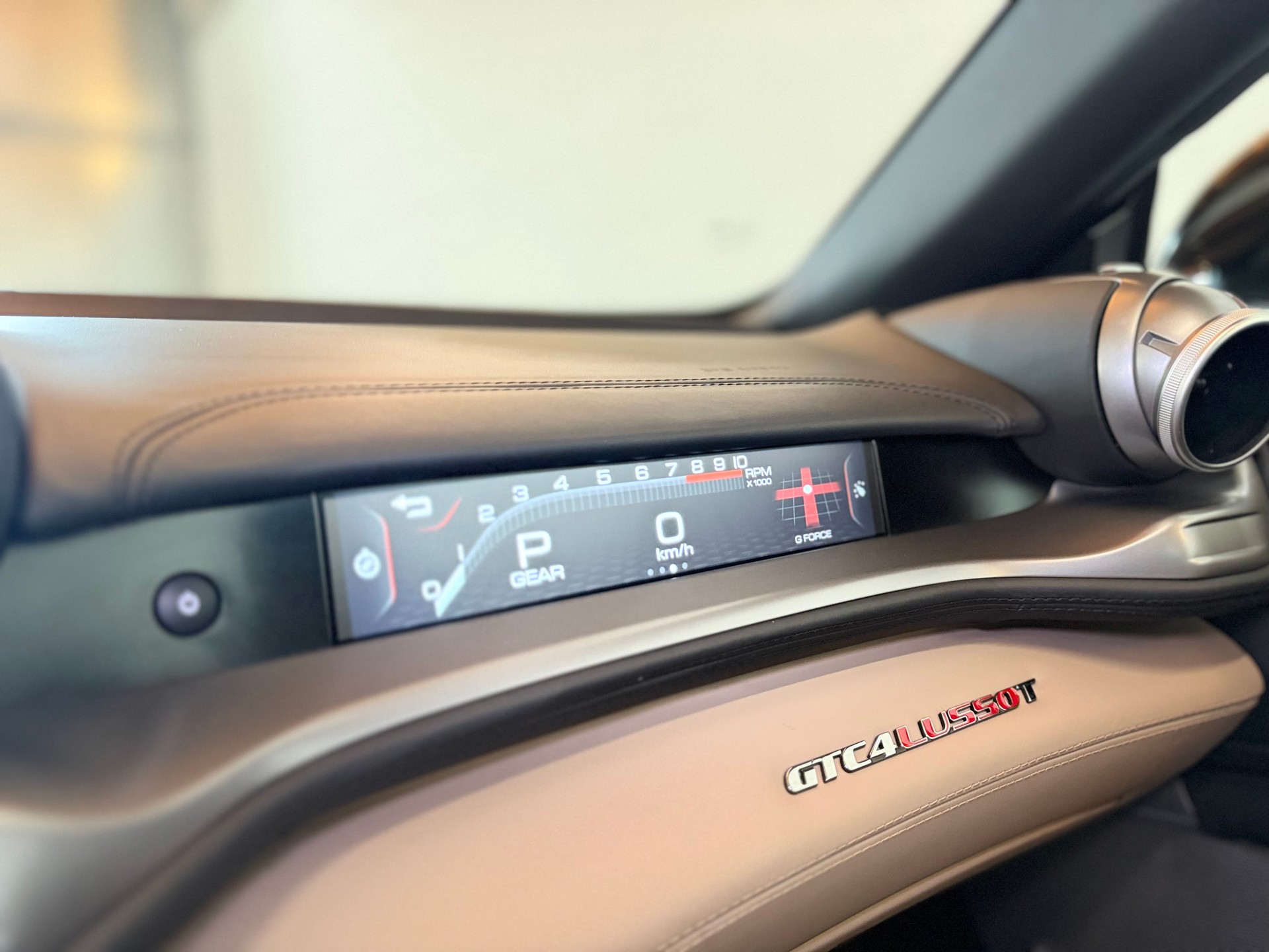 FERRARI GTC 4 Lusso T-image-17