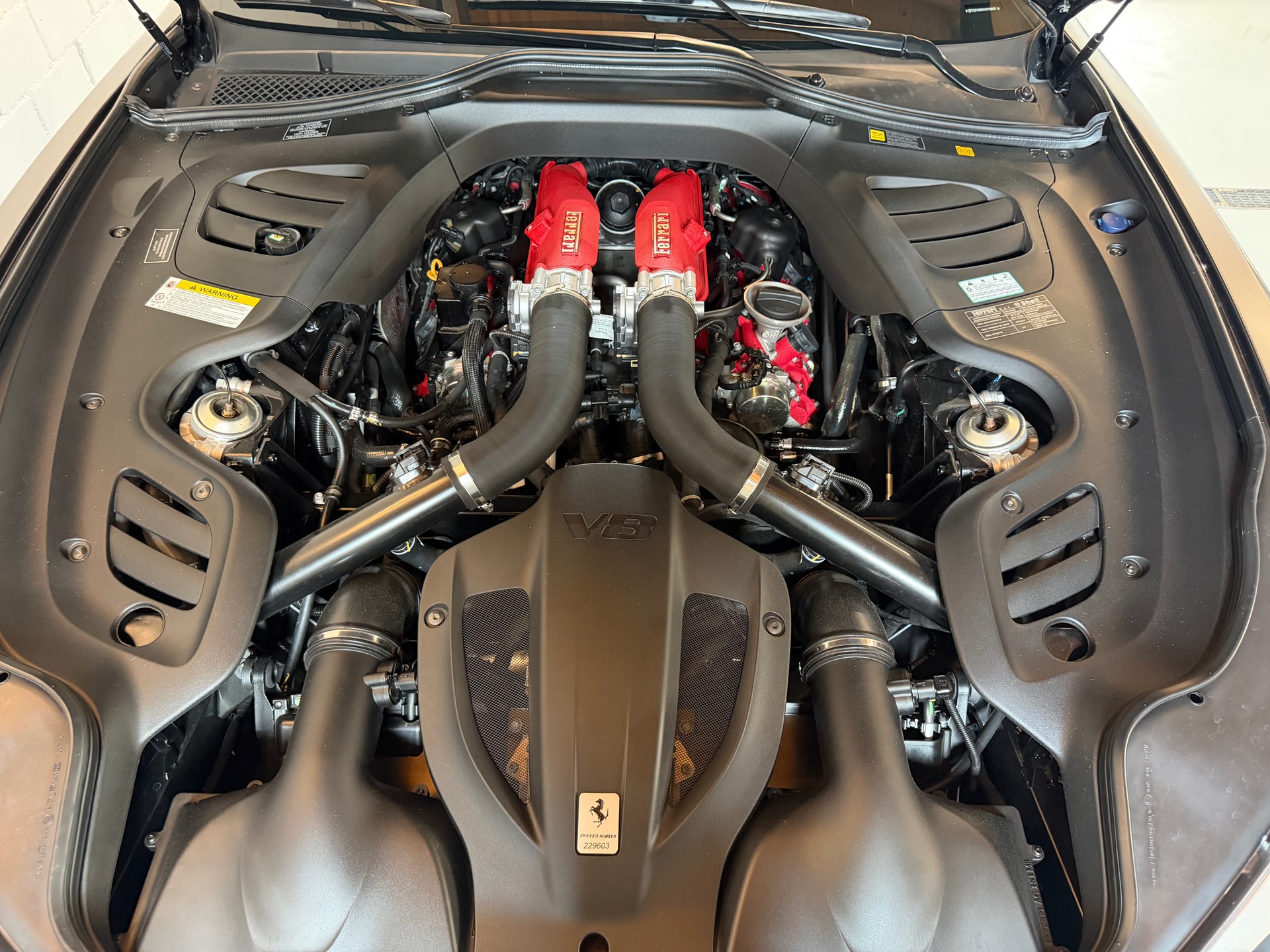 FERRARI GTC 4 Lusso T-image-27