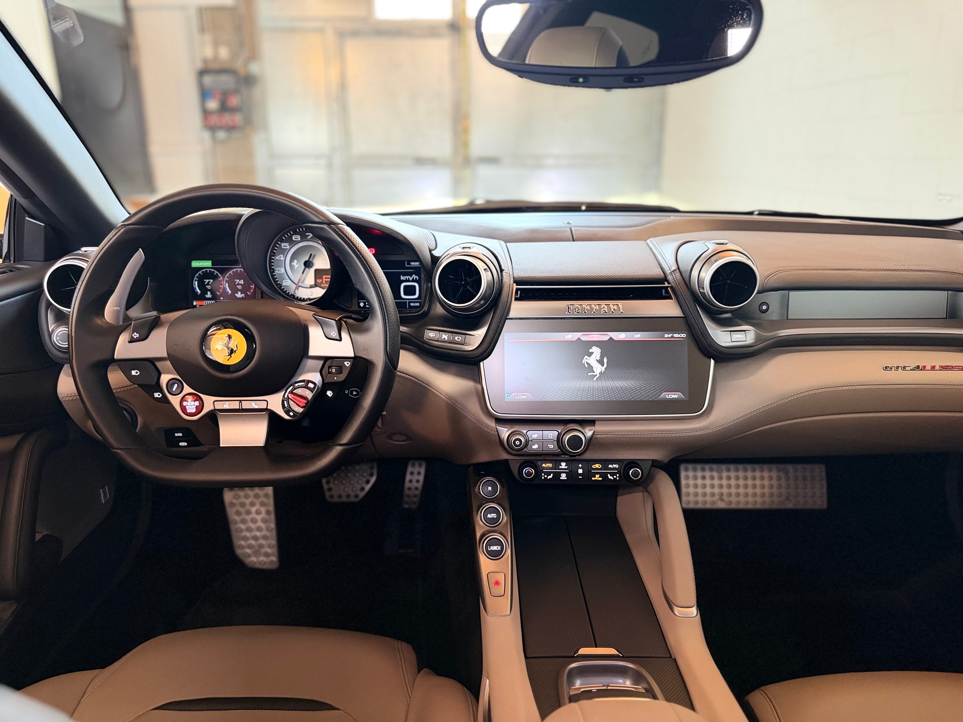FERRARI GTC 4 Lusso T-image-15