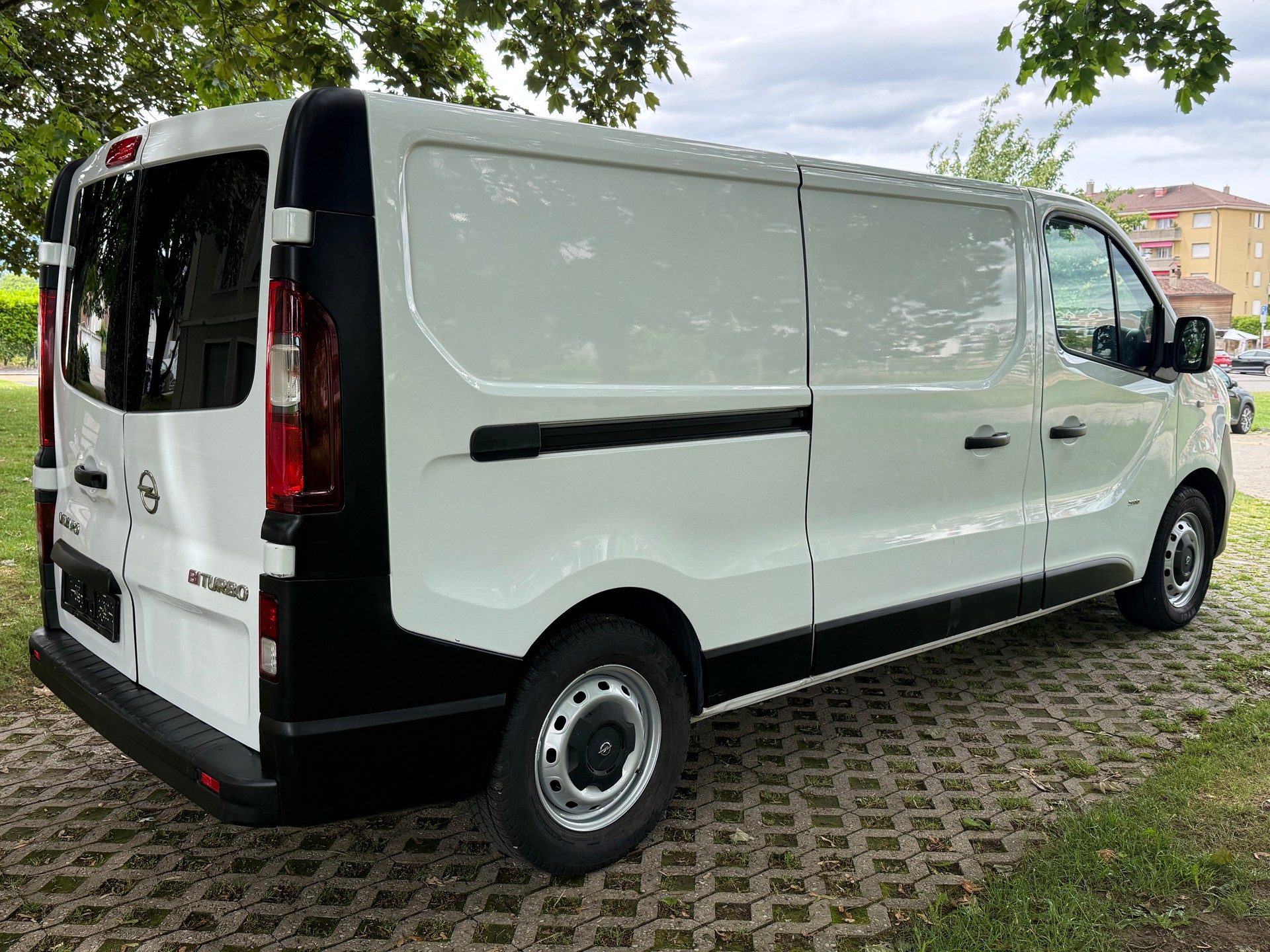 OPEL Vivaro 1.6 BiTurbo CDTI ecoFLEX 2.9t L2H1-image-1