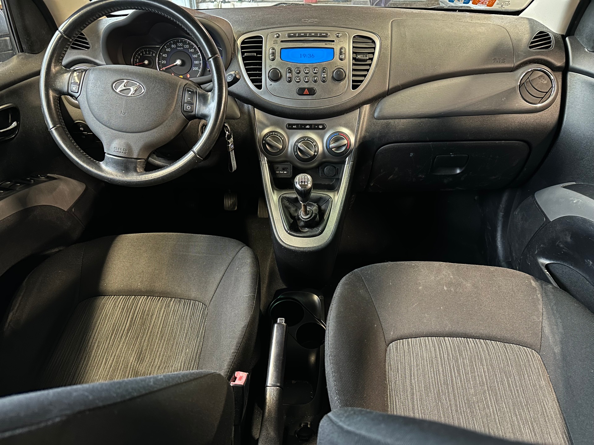 HYUNDAI i10 1.2 Style-image-9