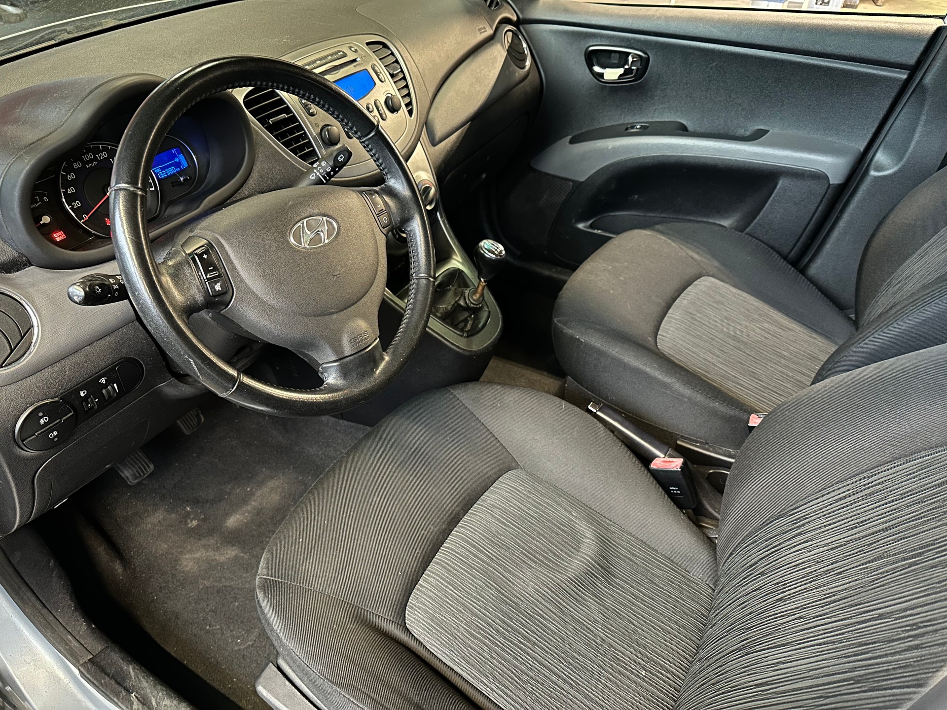 HYUNDAI i10 1.2 Style-image-7