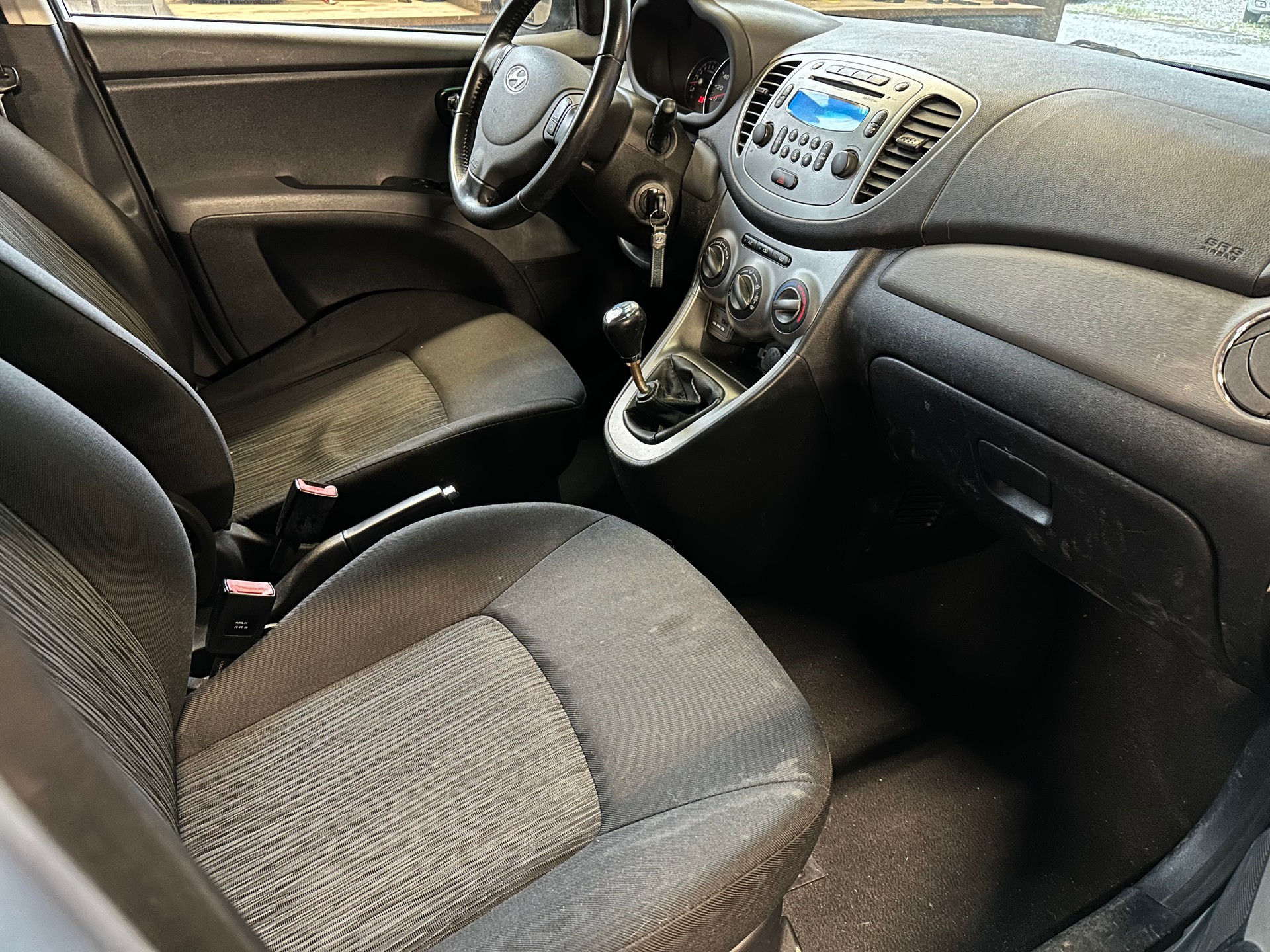 HYUNDAI i10 1.2 Style-image-8