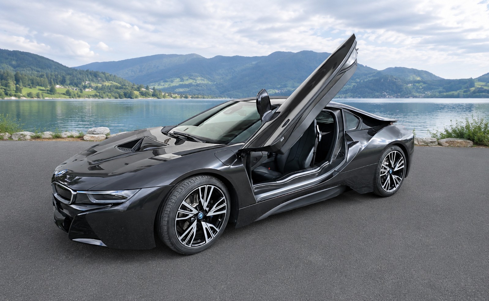 BMW i8-image-0