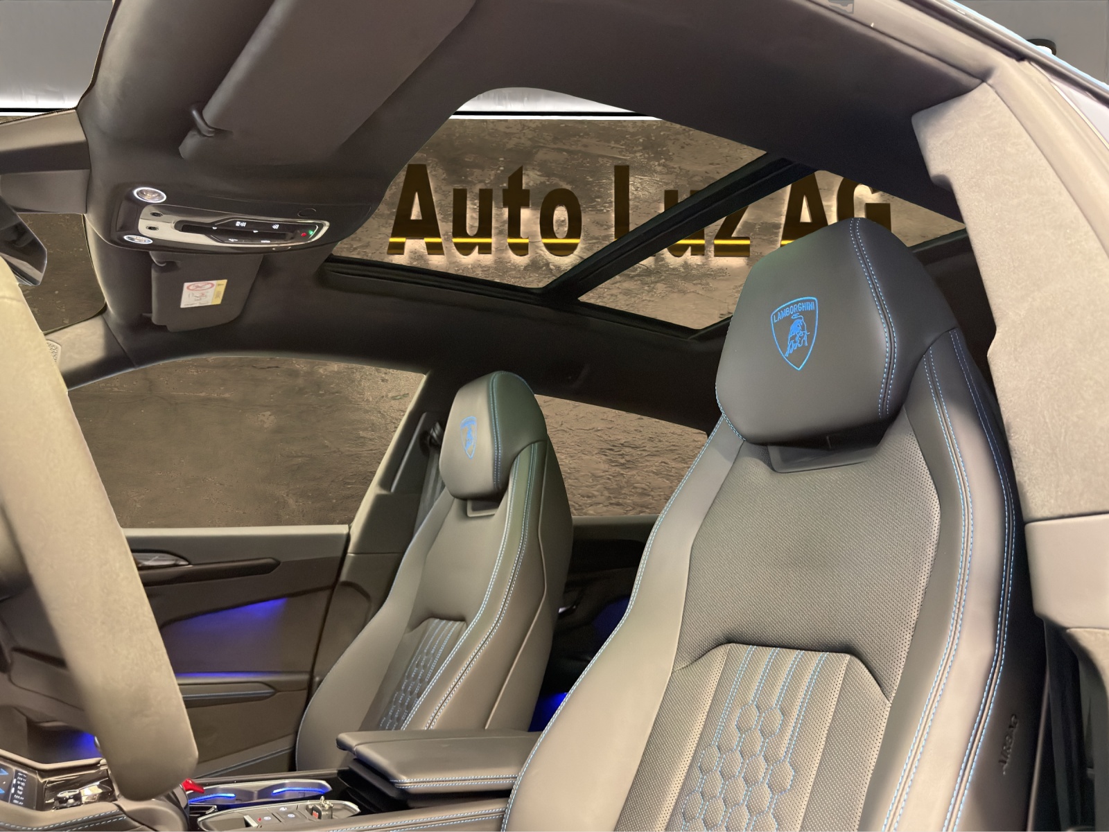LAMBORGHINI Urus SE-image-8