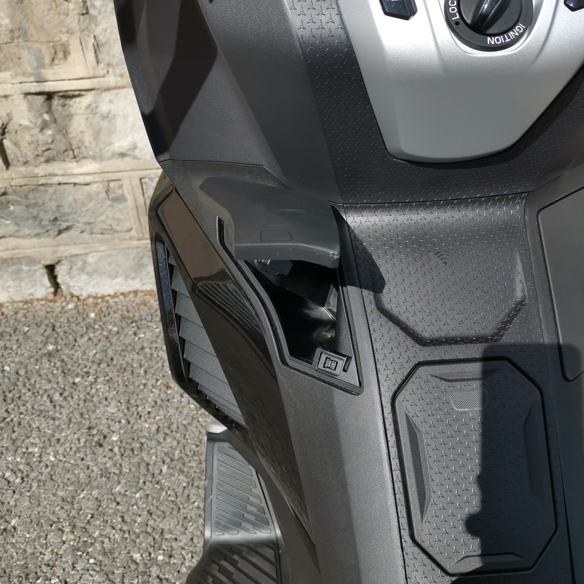 APRILIA SR 400 GT-image-7