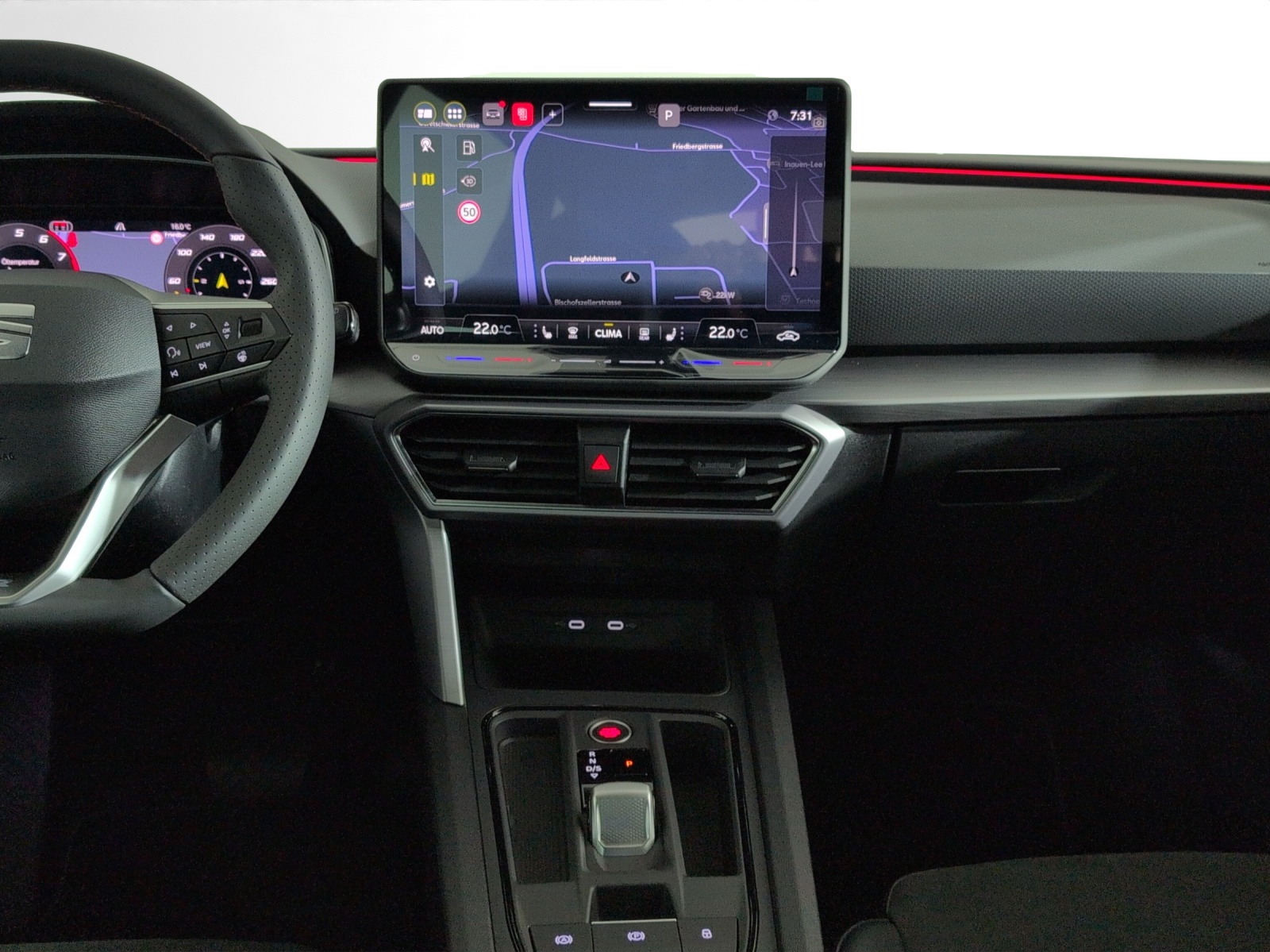 SEAT Leon 1.5 eTSI mHEV DSG FR-image-10