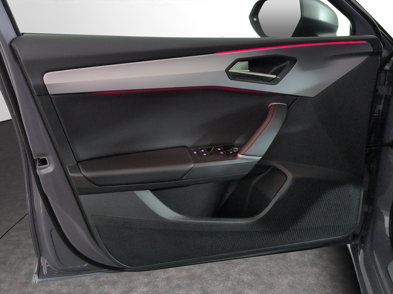 SEAT Leon 1.5 eTSI mHEV DSG FR-image-13