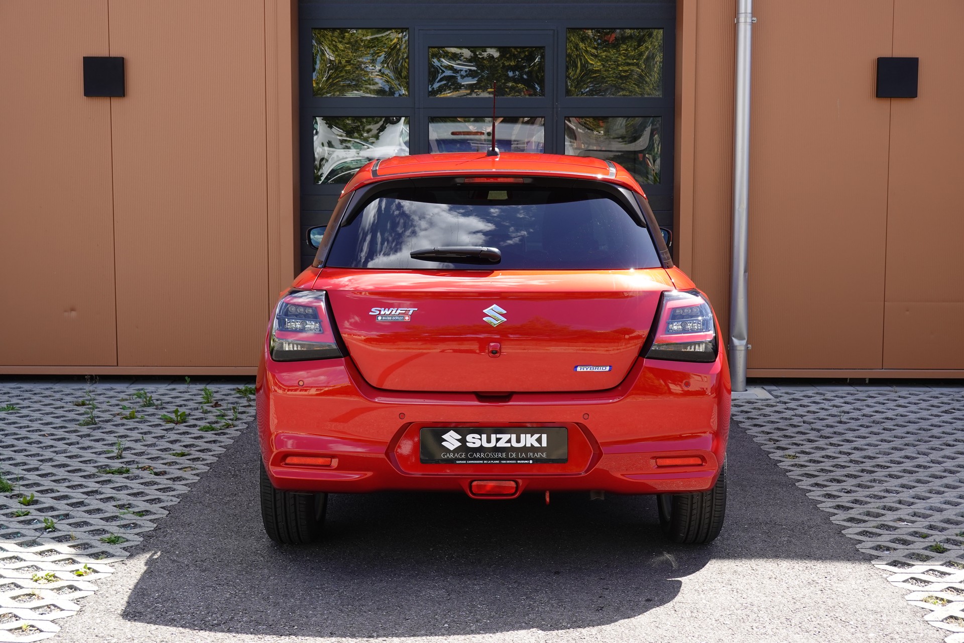 SUZUKI Swift 1.2 Tradizio Top Hybrid CVT - "5 ans de garantie * Rétro Elect * Caméra * GPS * Apple Car Play * Rabais Taxe Auto"-image-8