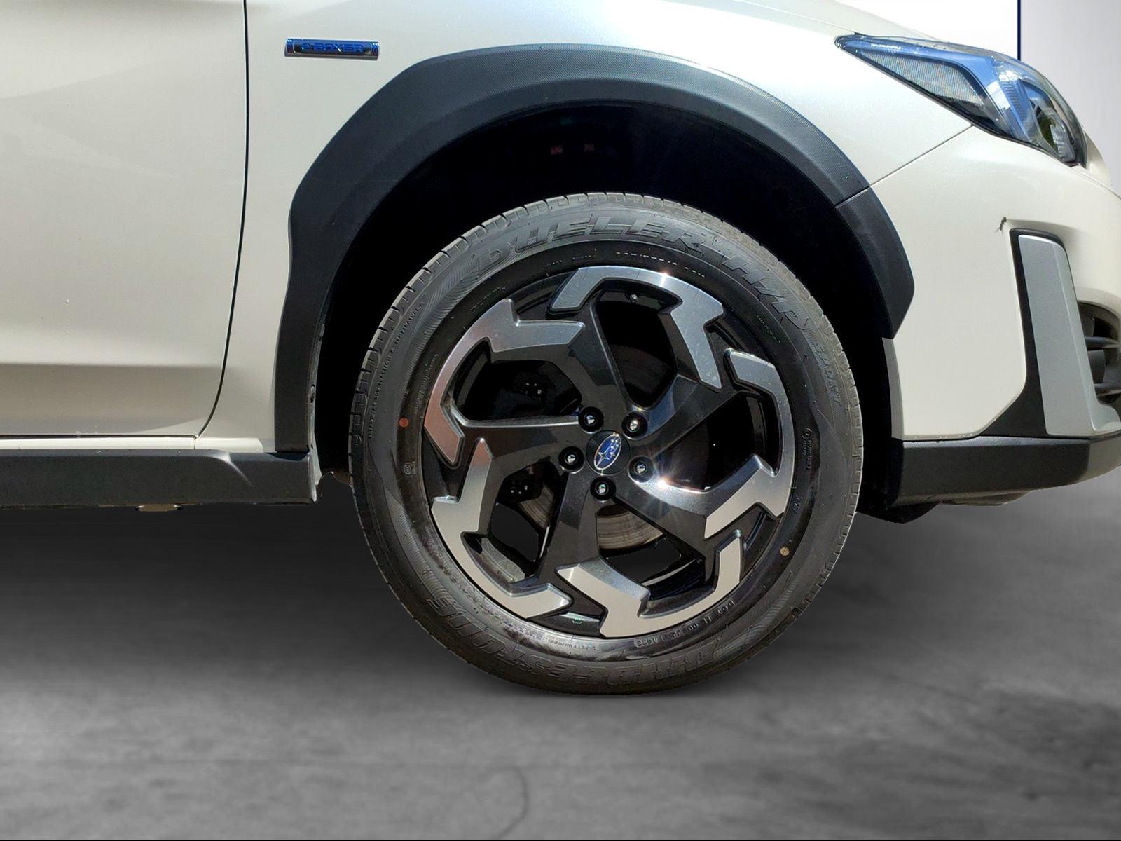 SUBARU XV 2.0i e-Boxer Luxury-image-14