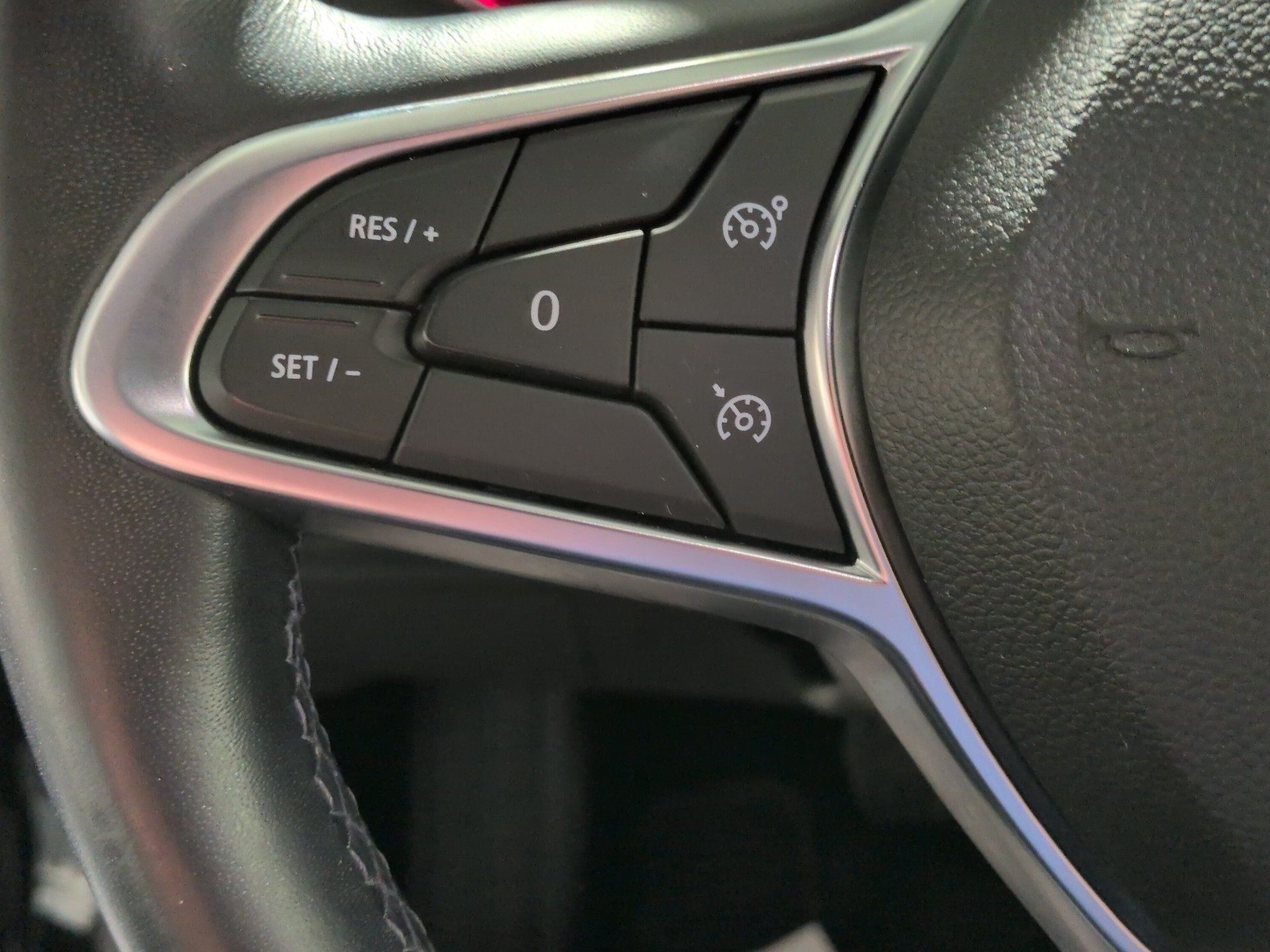RENAULT Captur 1.6 E-Tech Edition1 DHT-image-18