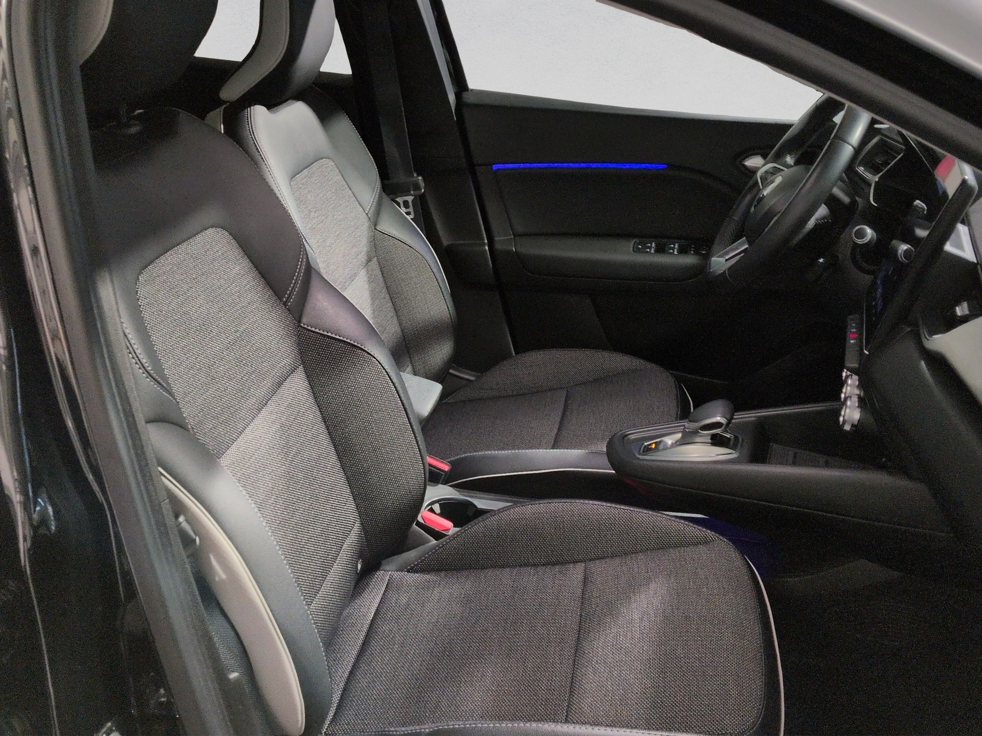 RENAULT Captur 1.6 E-Tech Edition1 DHT-image-16