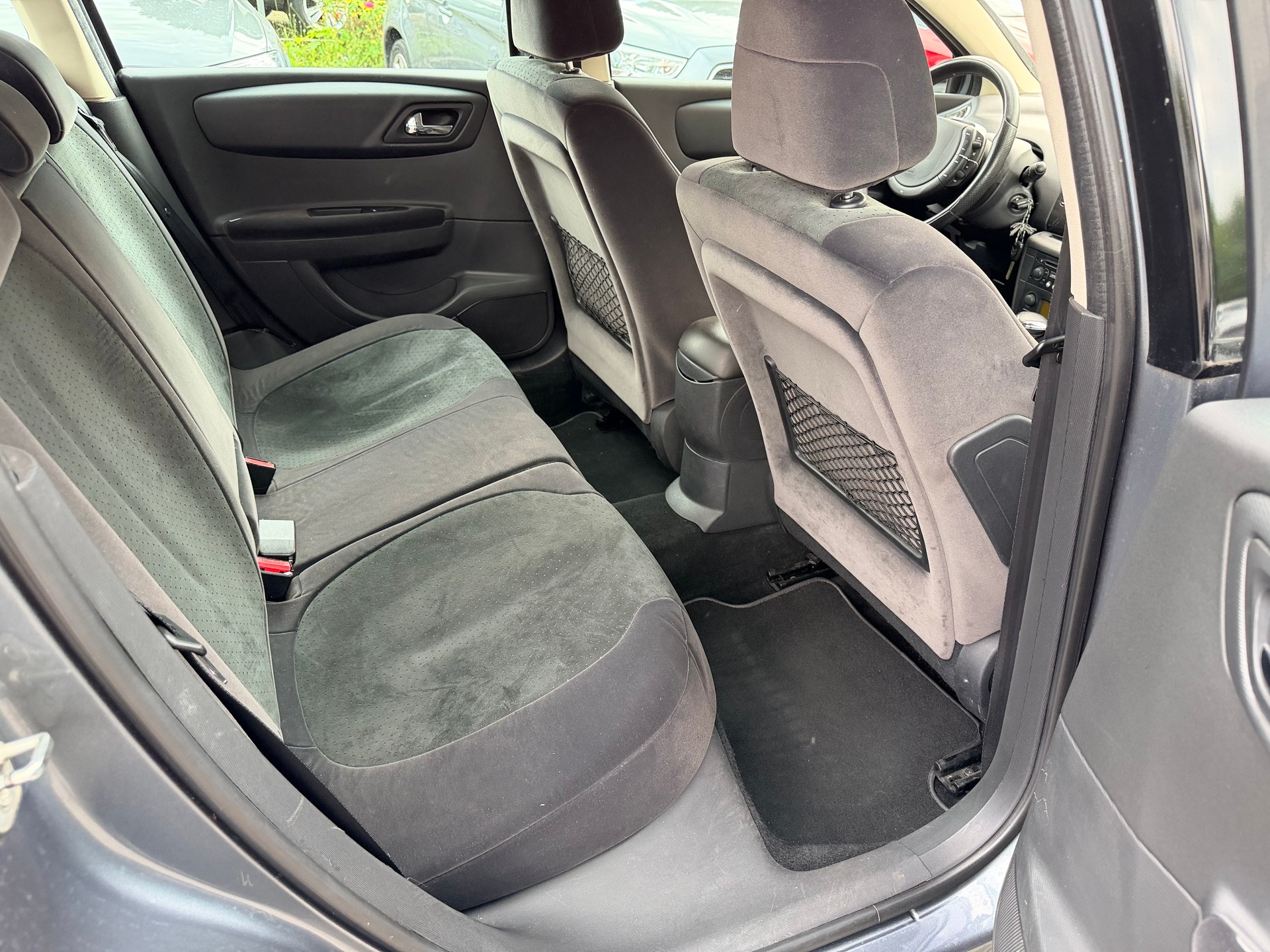 CITROEN C4 Berline 1.6i 16V Turbo Exclusive Automatic-image-15
