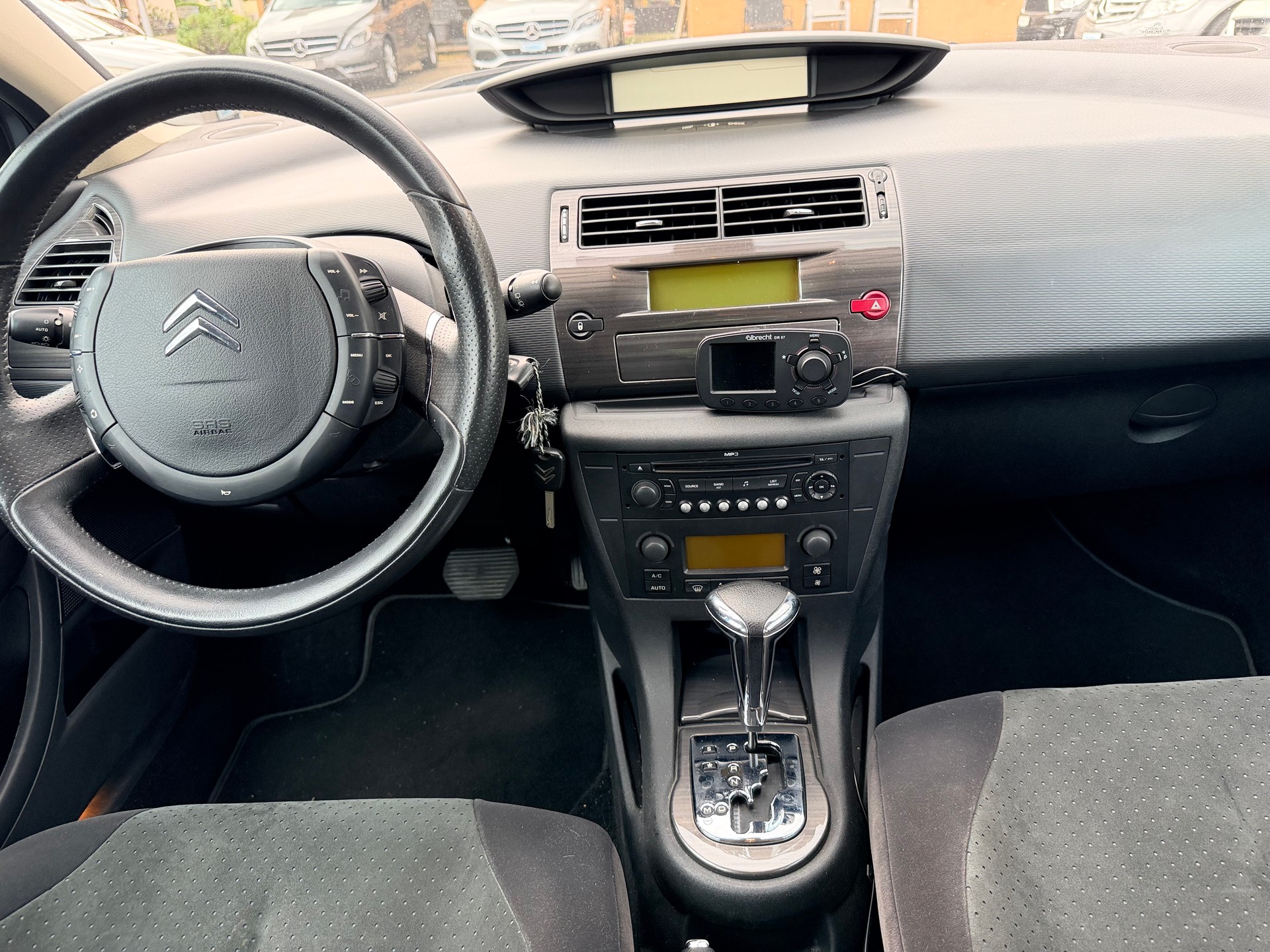 CITROEN C4 Berline 1.6i 16V Turbo Exclusive Automatic-image-14