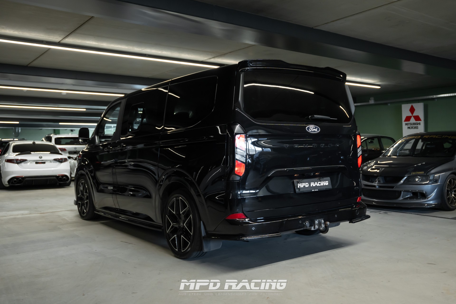 FORD Tourneo Bus 320 L1H1 Titanium Automat 4x4-image-7