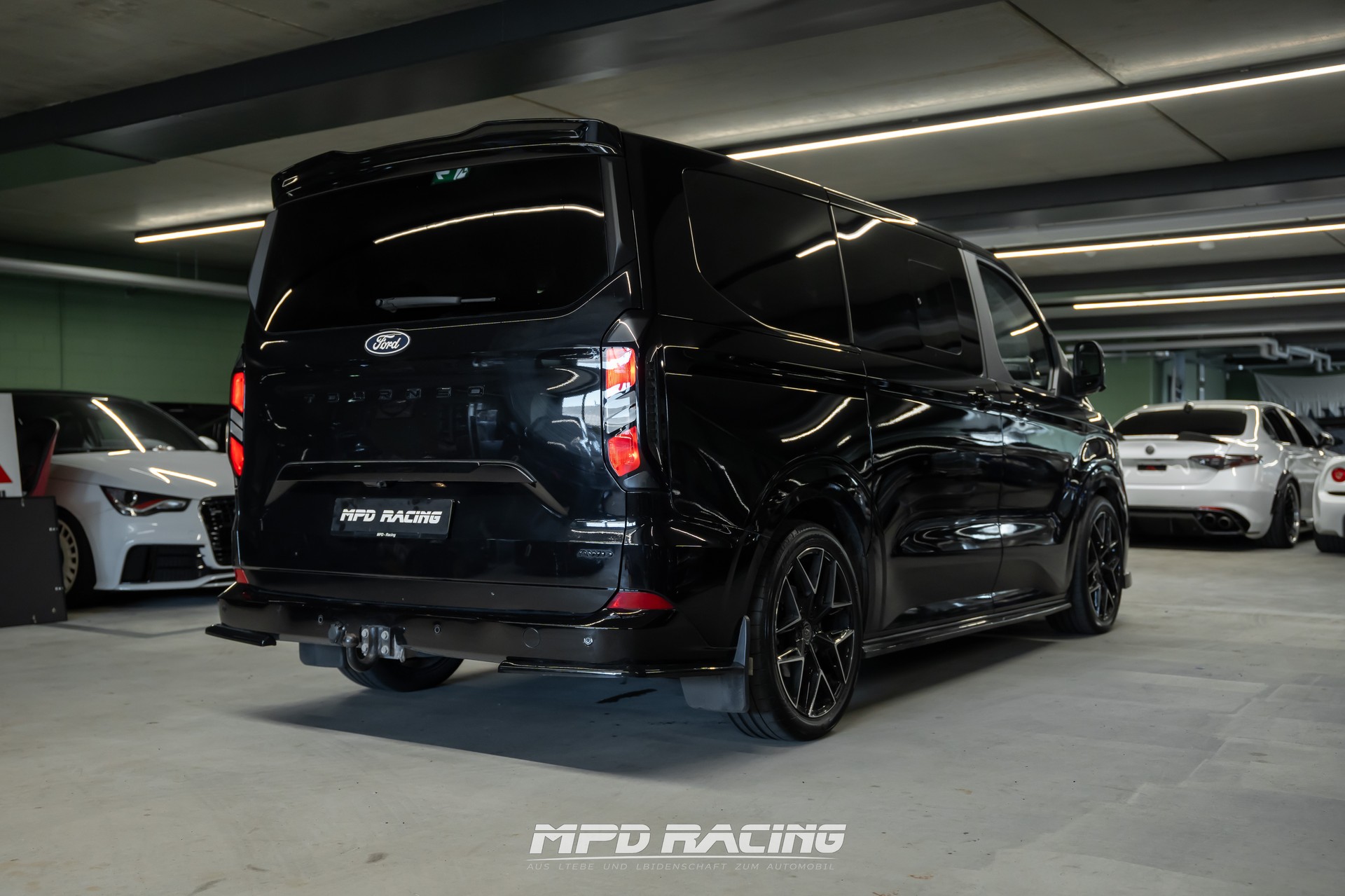 FORD Tourneo Bus 320 L1H1 Titanium Automat 4x4-image-5