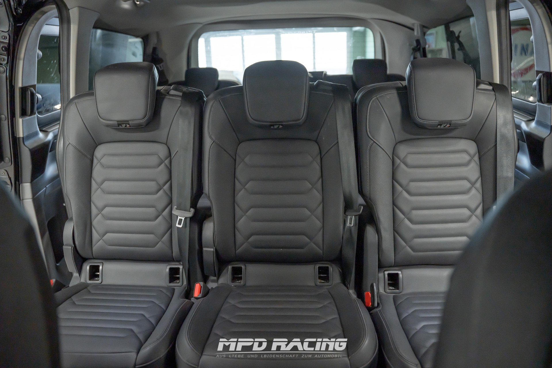 FORD Tourneo Bus 320 L1H1 Titanium Automat 4x4-image-18
