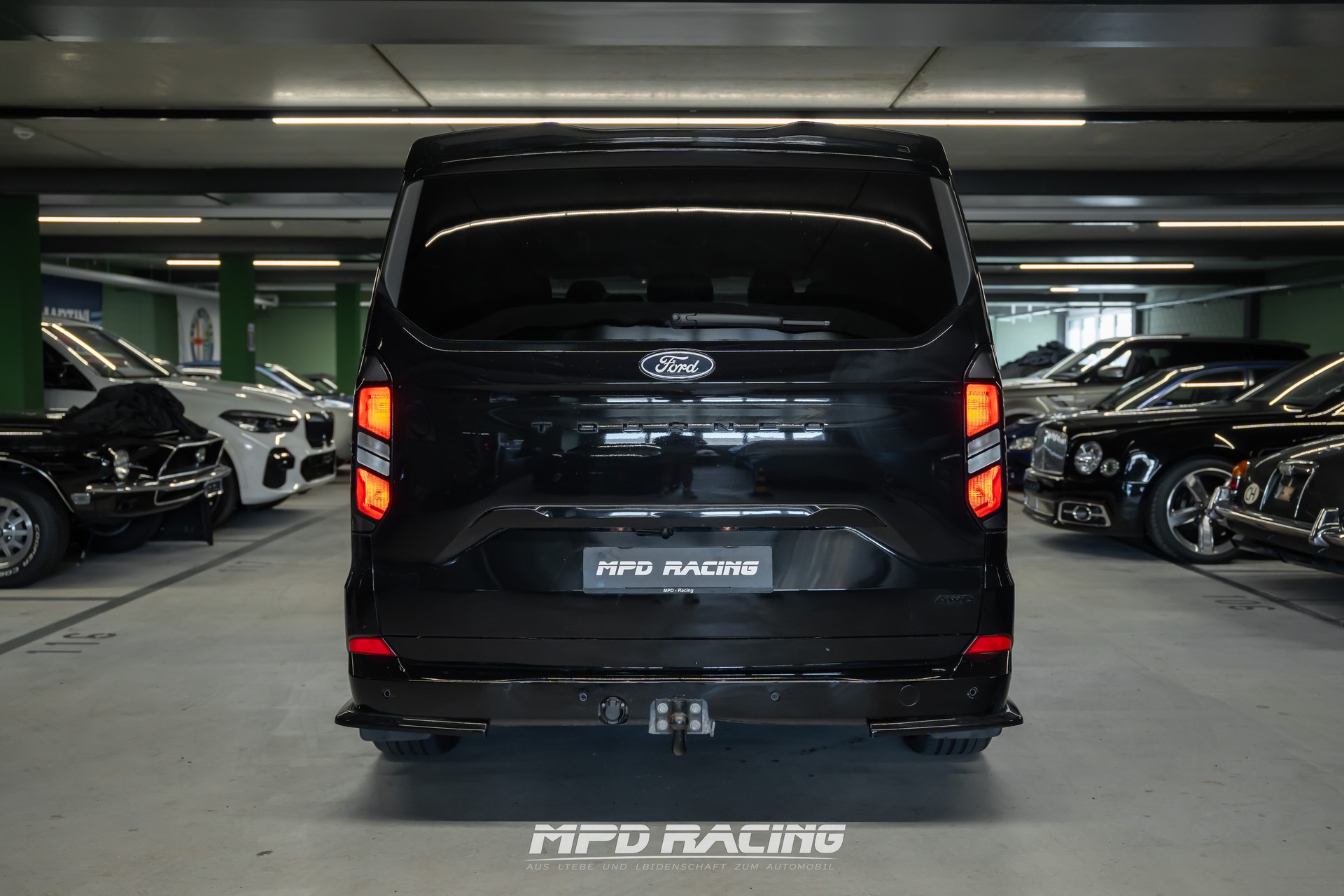 FORD Tourneo Bus 320 L1H1 Titanium Automat 4x4-image-6