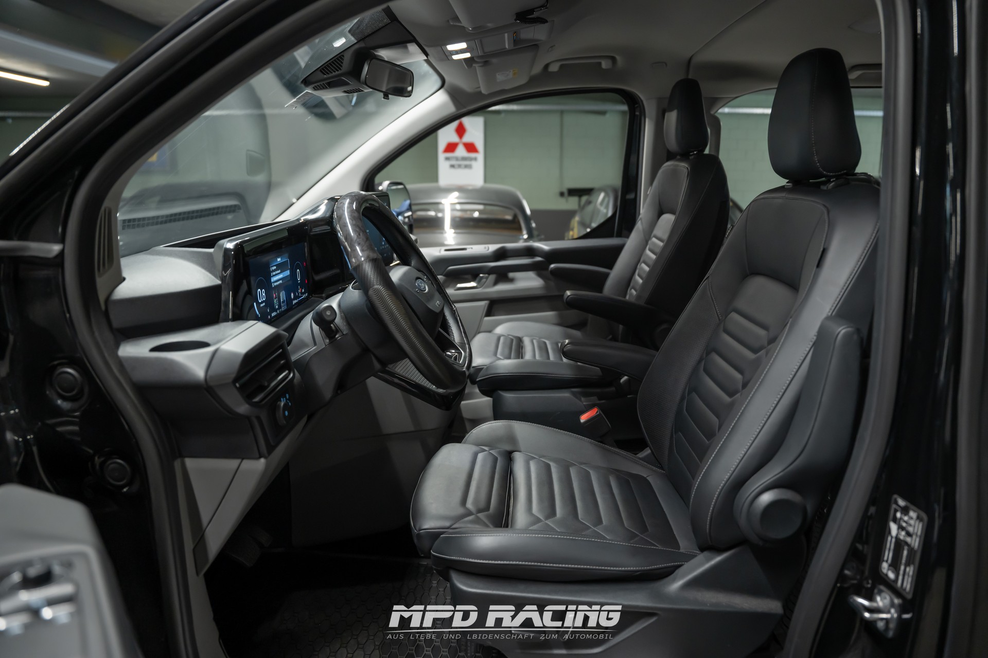 FORD Tourneo Bus 320 L1H1 Titanium Automat 4x4-image-13