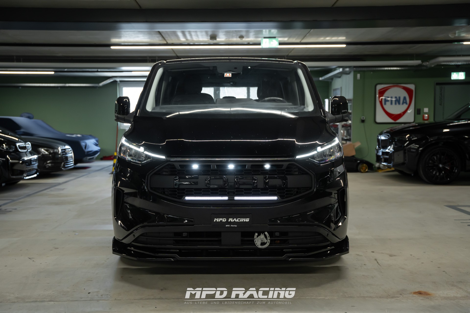 FORD Tourneo Bus 320 L1H1 Titanium Automat 4x4-image-1