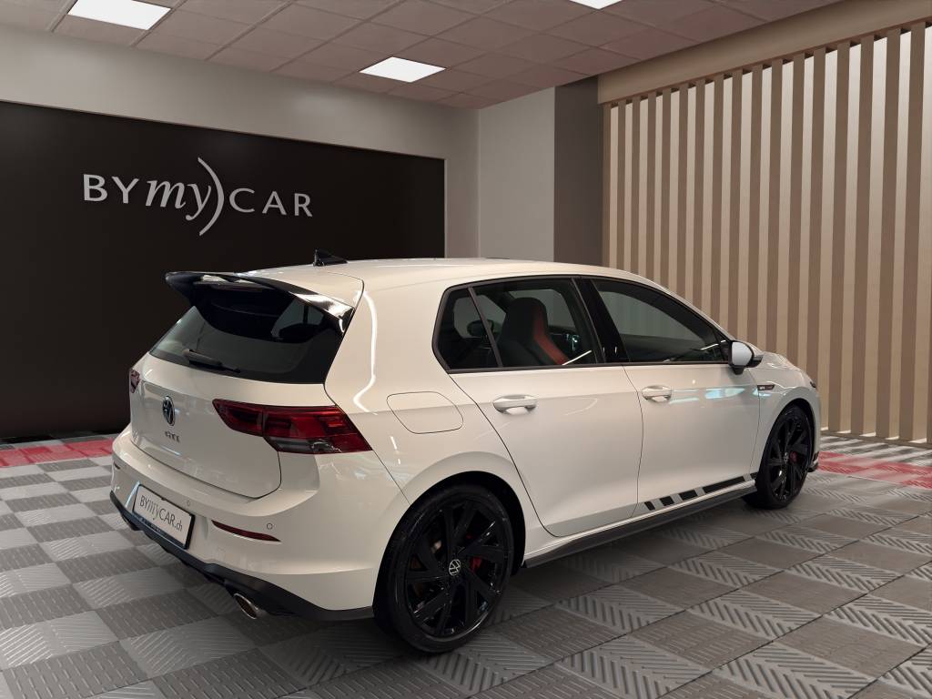 VW Golf 2.0 TSI GTI Clubsport DSG-image-2