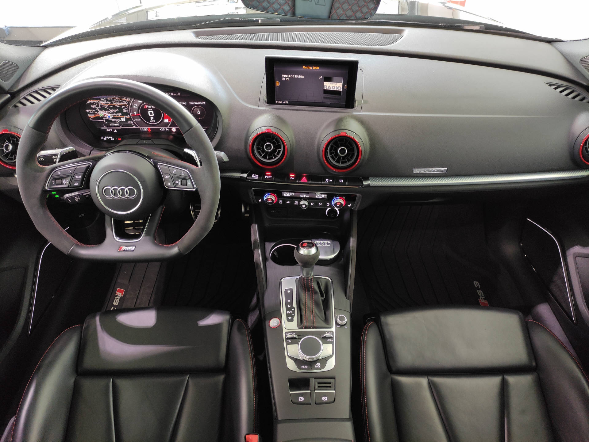 AUDI RS3 Sportback 2.5 TFSI quattro S-Tronic-image-12