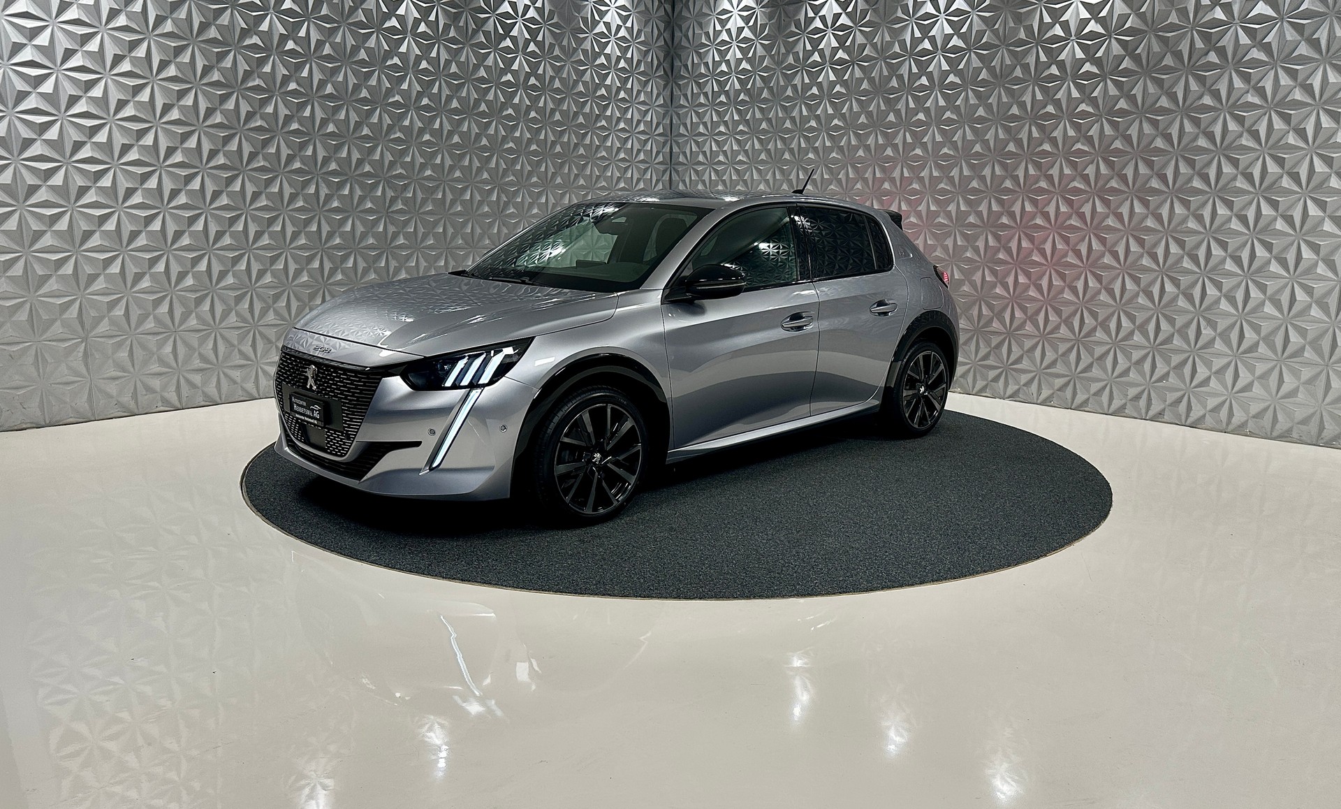 PEUGEOT 208 1.2 PureTech GT Pack EAT8-image-0