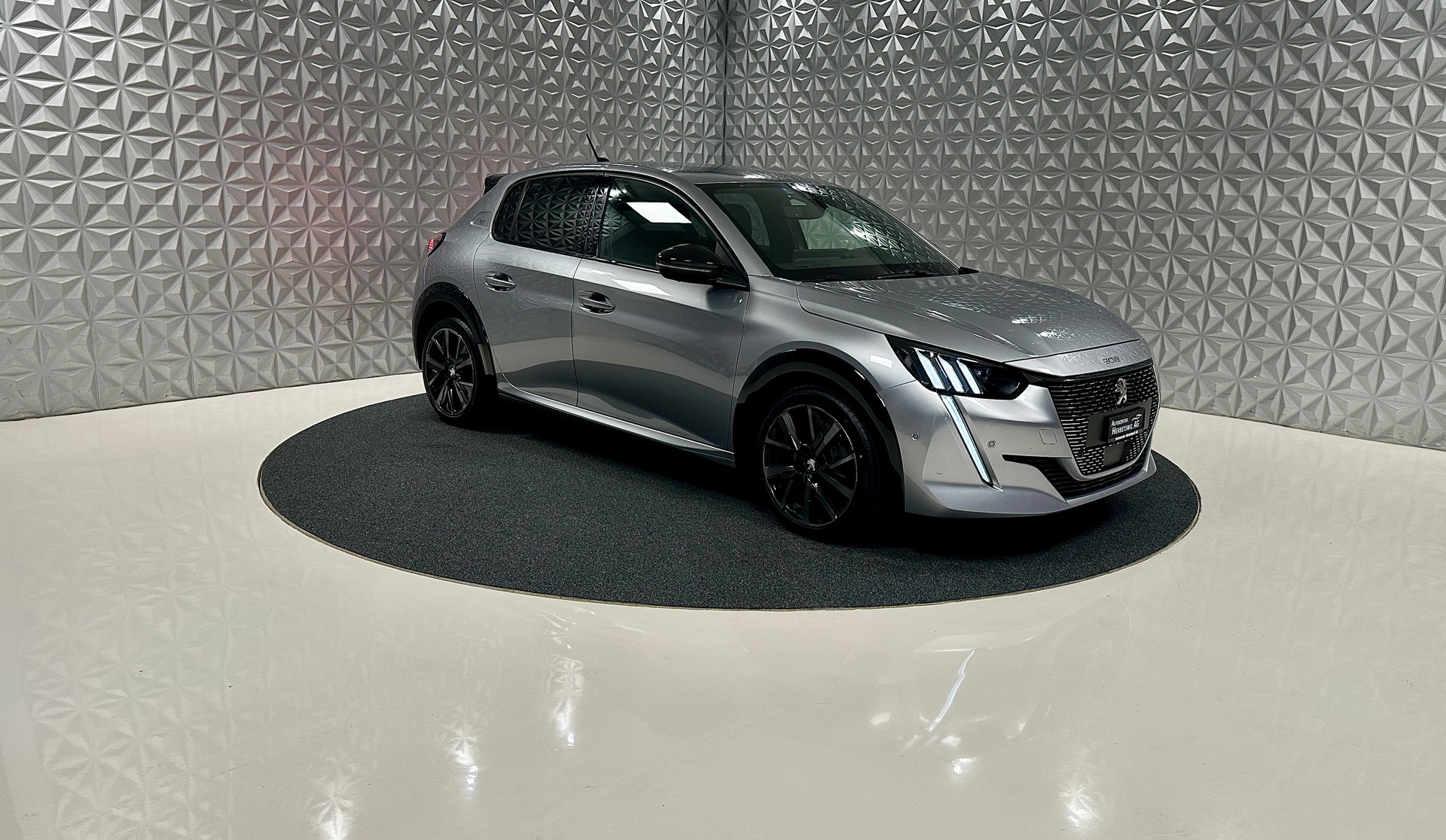 PEUGEOT 208 1.2 PureTech GT Pack EAT8-image-2