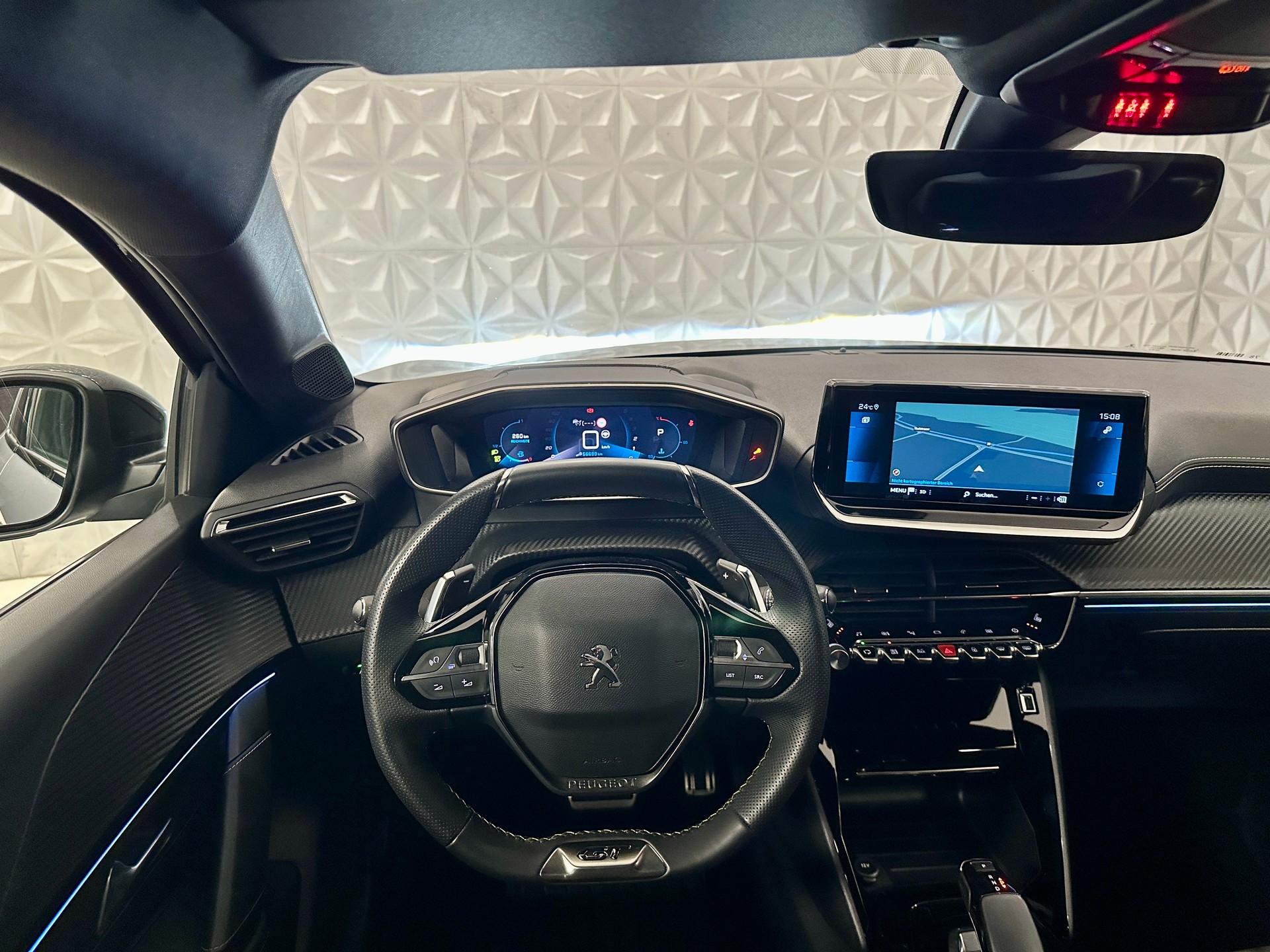 PEUGEOT 208 1.2 PureTech GT Pack EAT8-image-23
