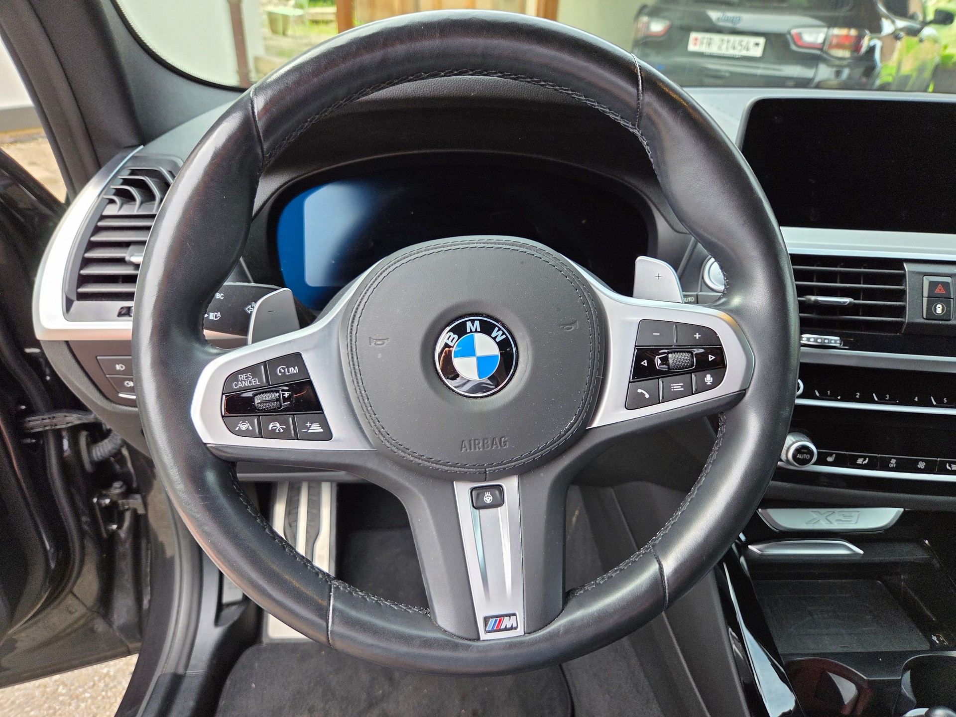 BMW 30e xDrive pack M sport-image-3