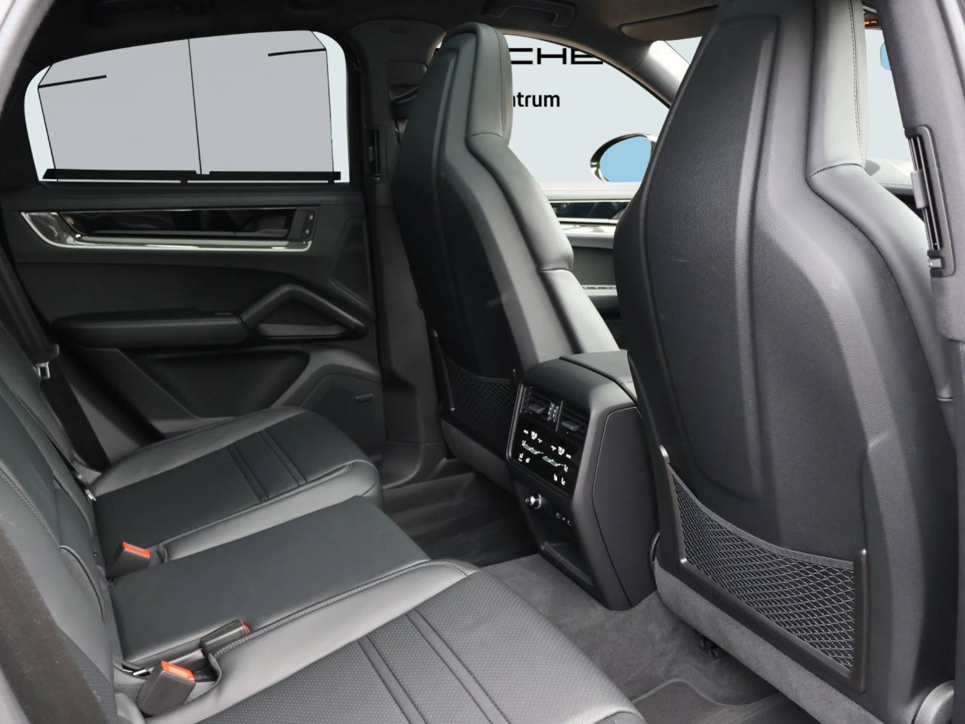 PORSCHE Cayenne S E-Hybrid Coupé-image-15