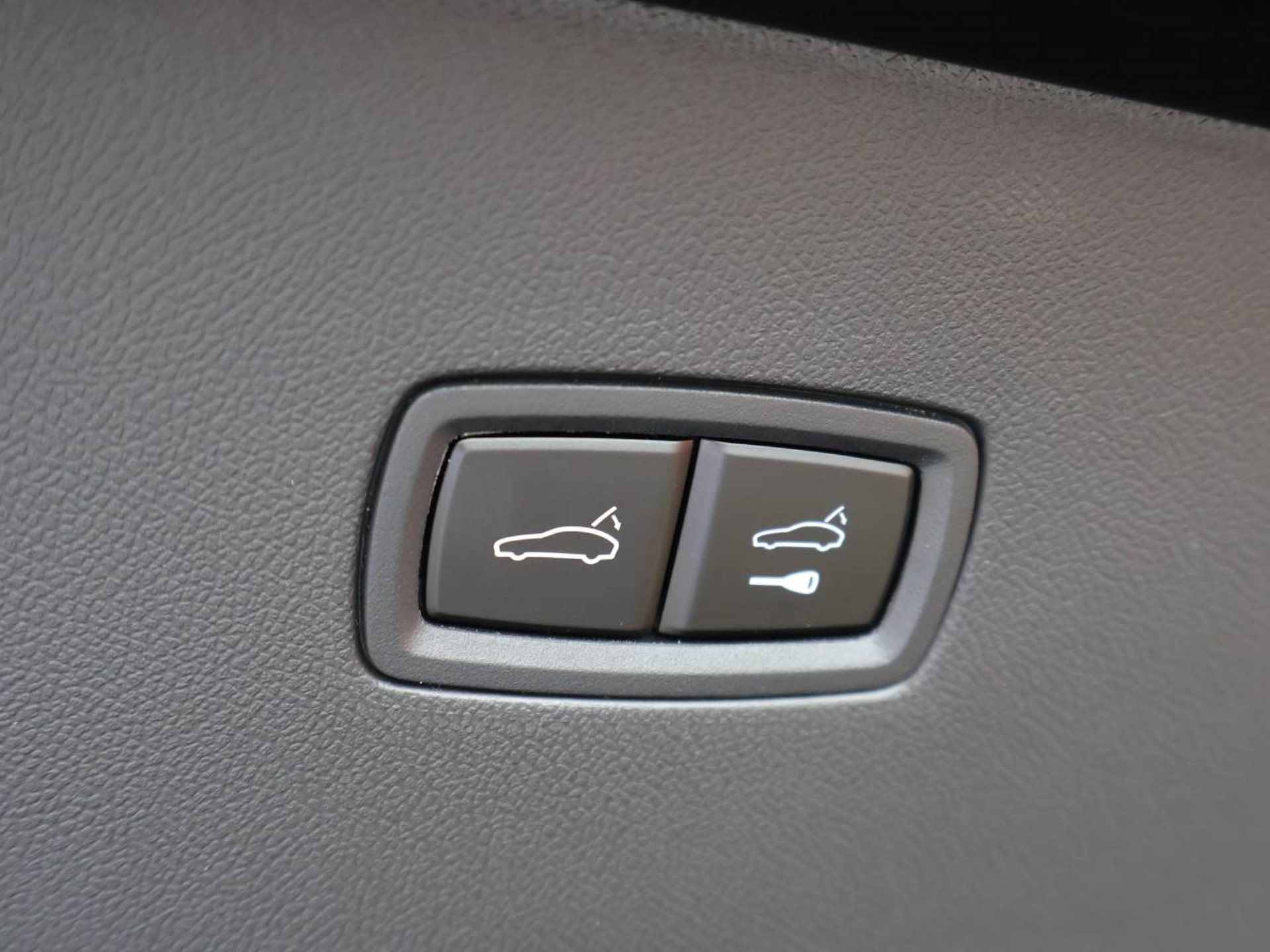 PORSCHE Cayenne S E-Hybrid Coupé-image-33