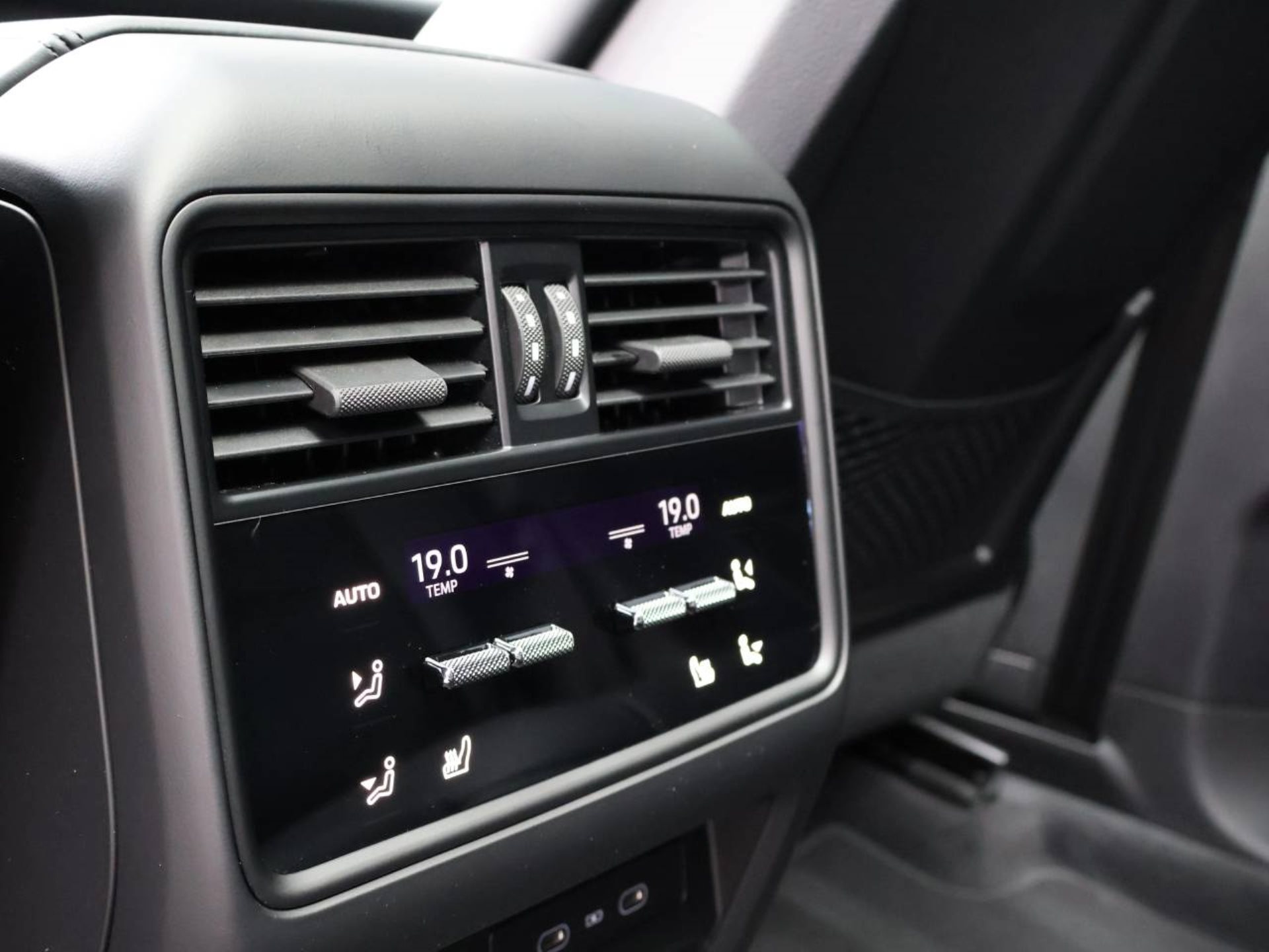 PORSCHE Cayenne S E-Hybrid Coupé-image-32