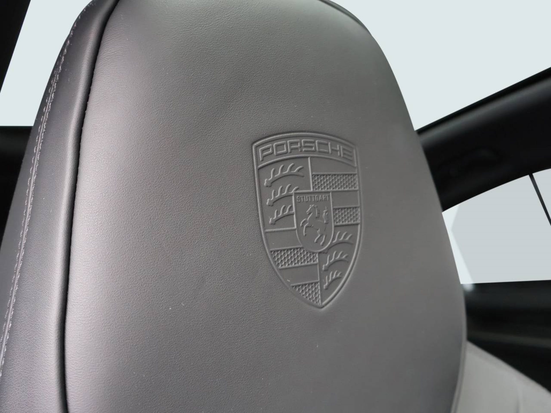 PORSCHE Cayenne S E-Hybrid Coupé-image-18