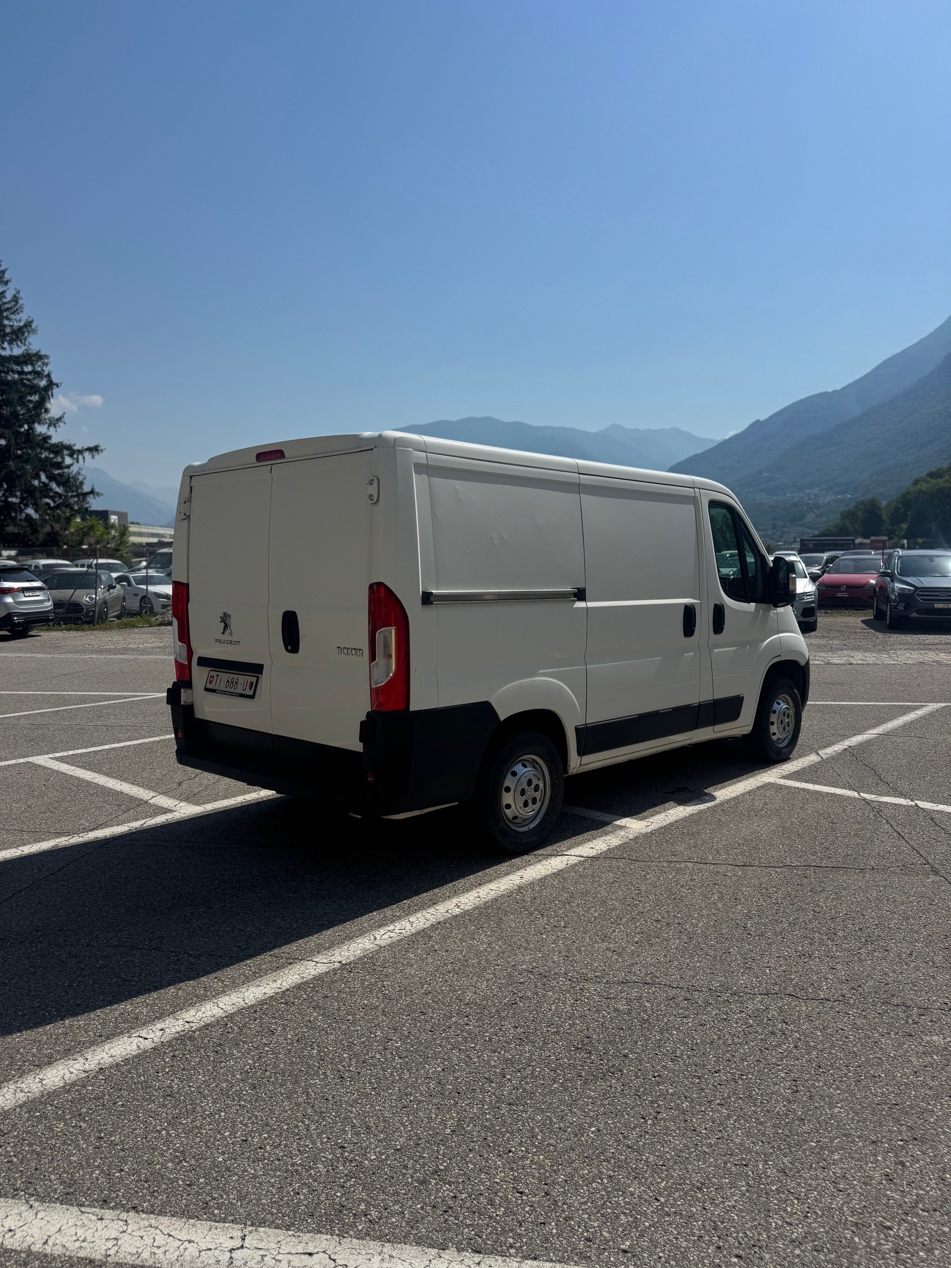 PEUGEOT Boxer 2.0 HDI 328 Access L1H1-image-2