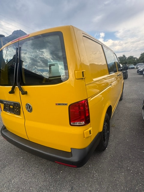 VW T6.1 2.0 TDI 4Motion DSG-image-8