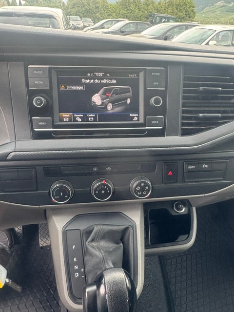 VW T6.1 2.0 TDI 4Motion DSG-image-3