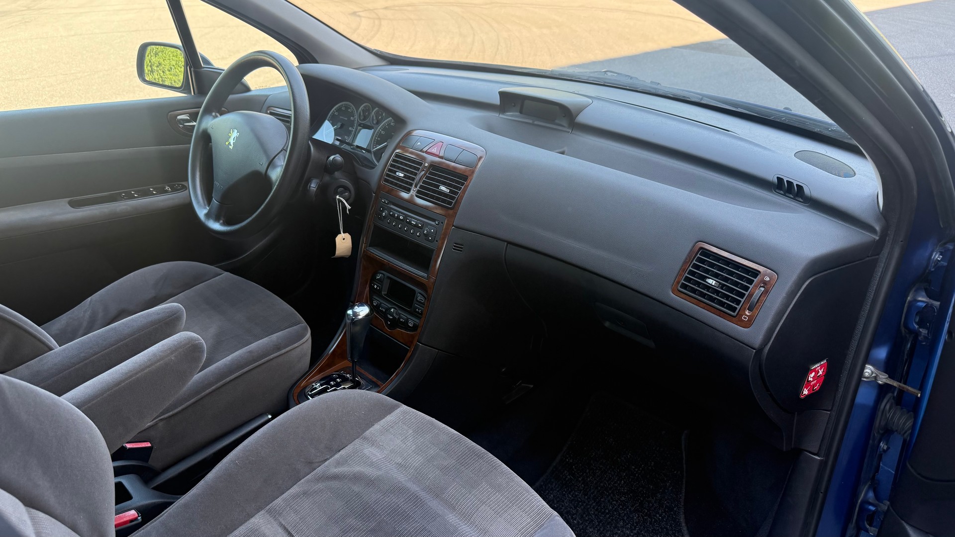PEUGEOT 307 2.0 16V XS-image-10