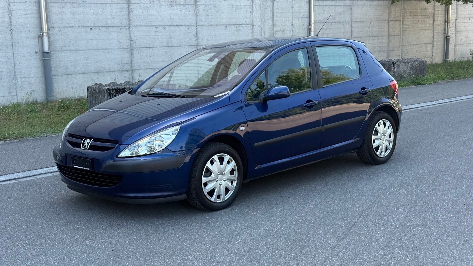 PEUGEOT 307 2.0 16V XS-image-2