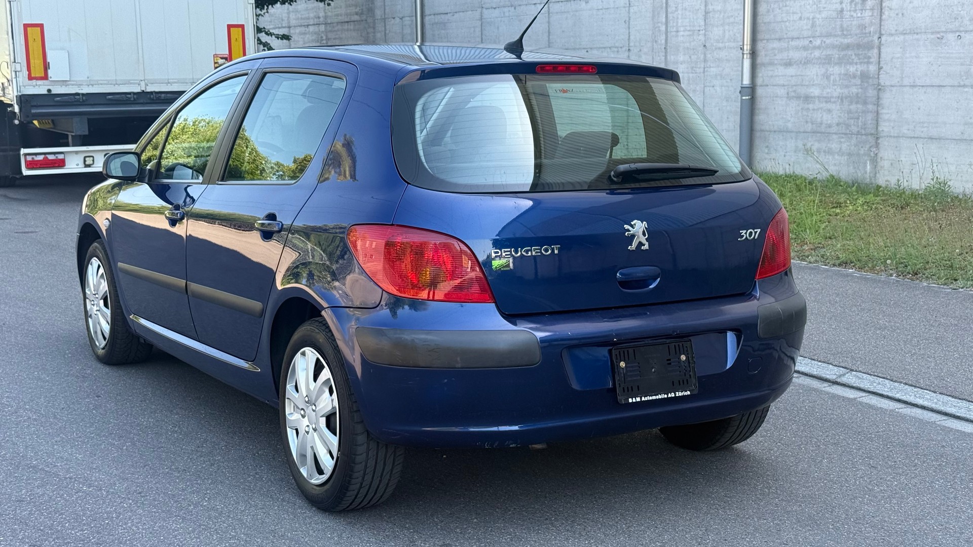 PEUGEOT 307 2.0 16V XS-image-8