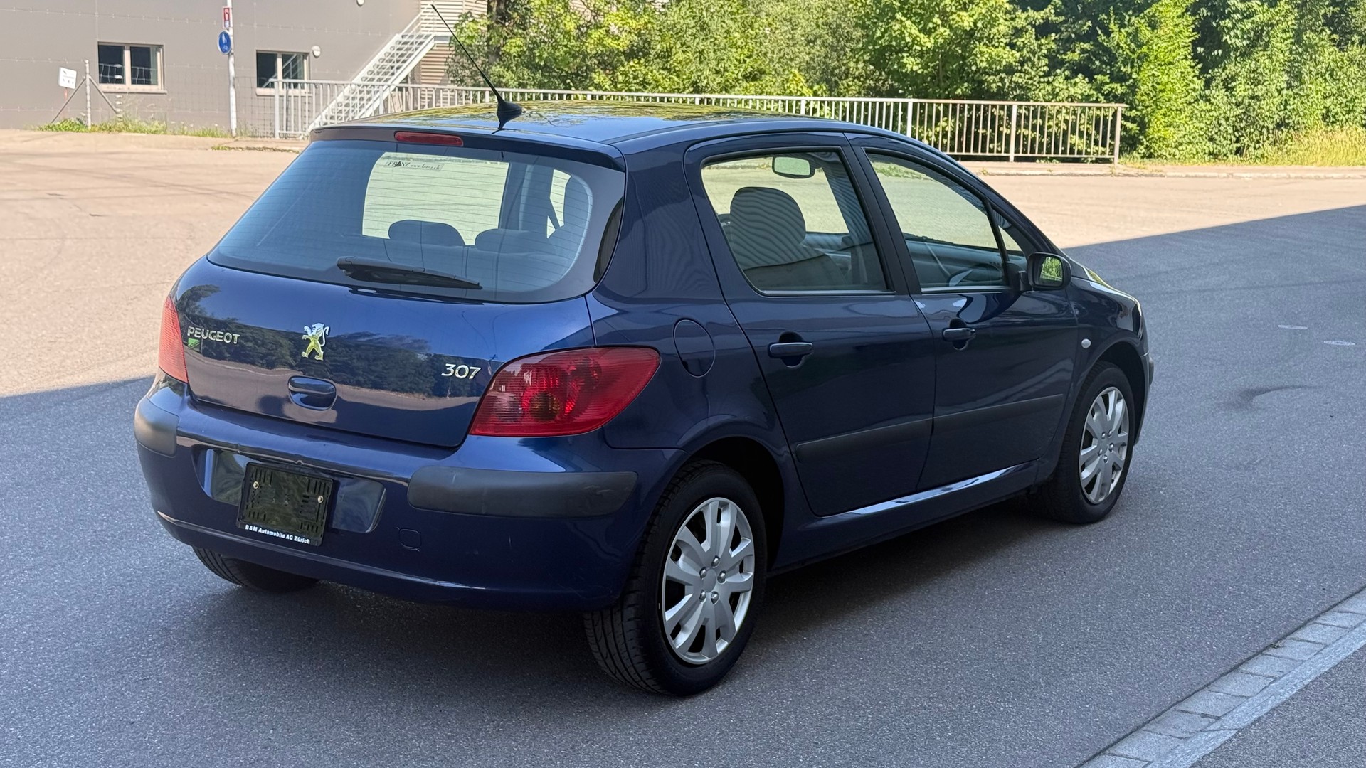 PEUGEOT 307 2.0 16V XS-image-7