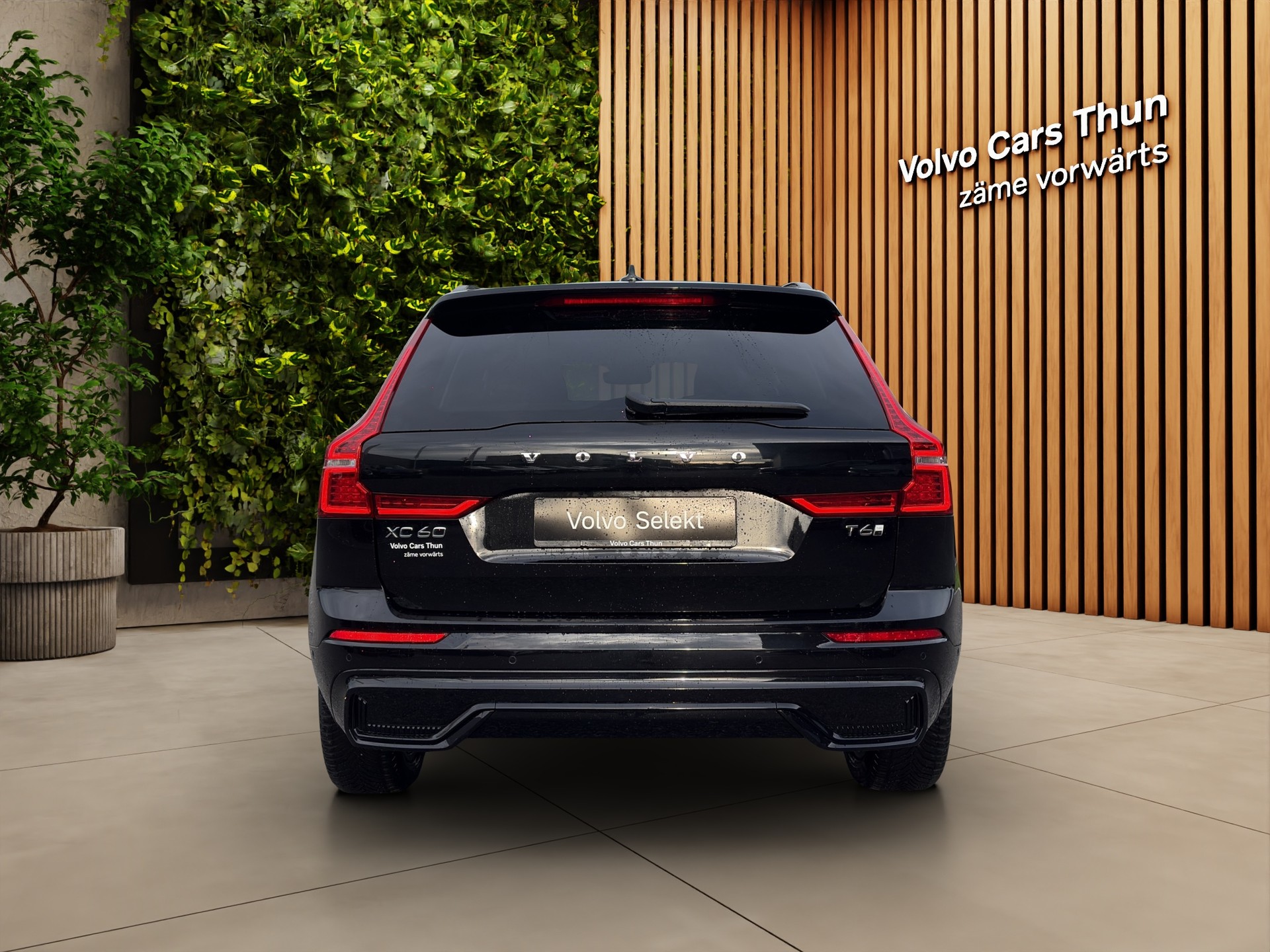 VOLVO XC60 2.0 T6 TE Plus Dark eAWD-showroom-element-2