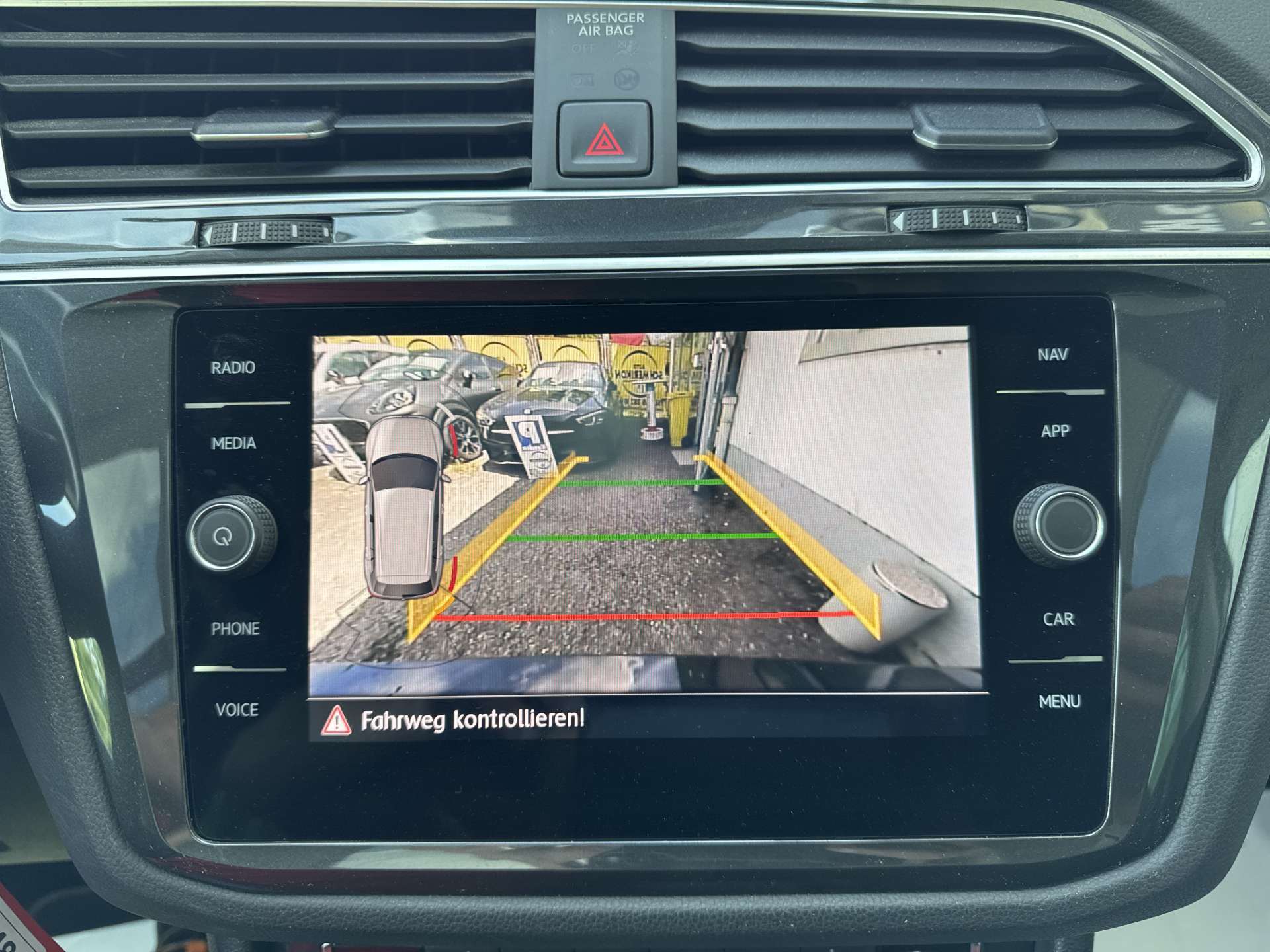 VW Tiguan 2.0TSi Highline R-Line 4Motion DSG-Automat-image-10