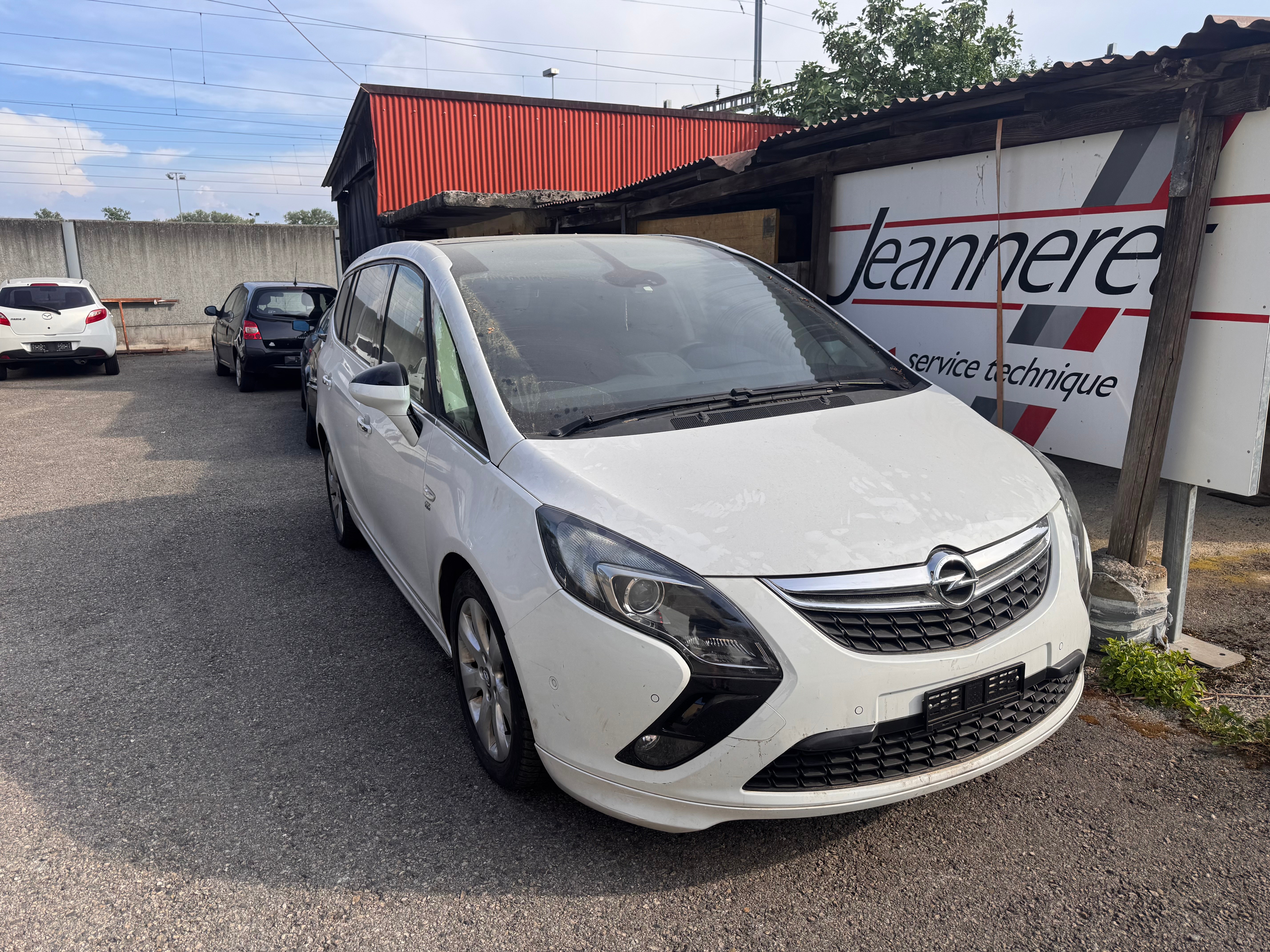 Car photo