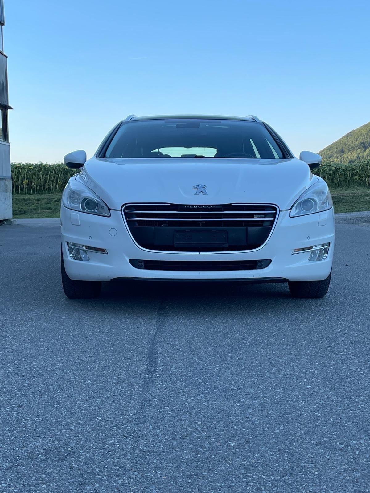 PEUGEOT 508 SW 1.6 e-HDI Business EGS6-image-0