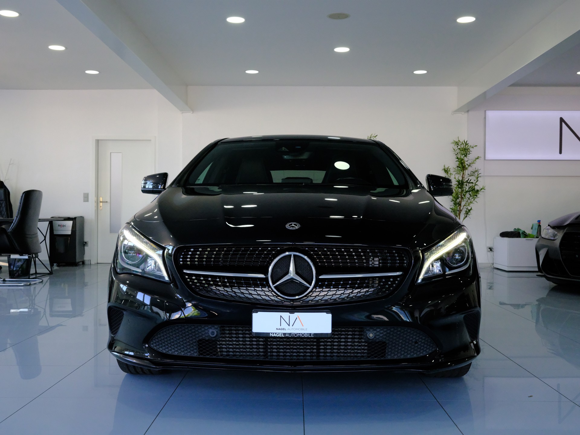 MERCEDES-BENZ CLA Shooting Brake 200 Urban 7G-DCT-image-2