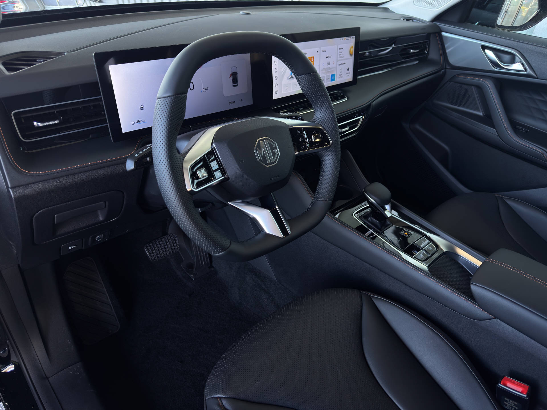 MG HS 1.5 Hybrid Luxury-image-13